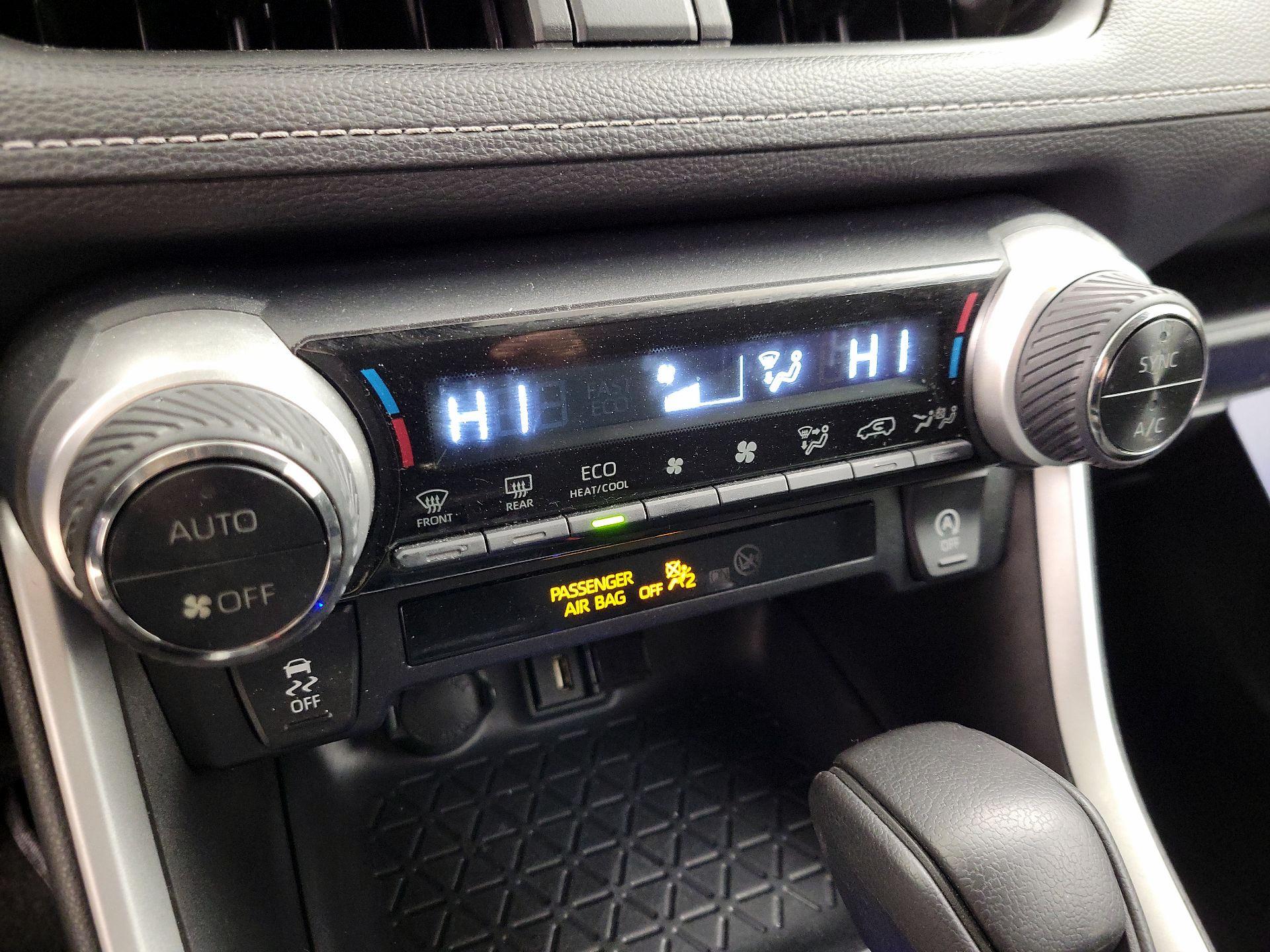 Thumbnail: 2022 Toyota RAV4 - 16