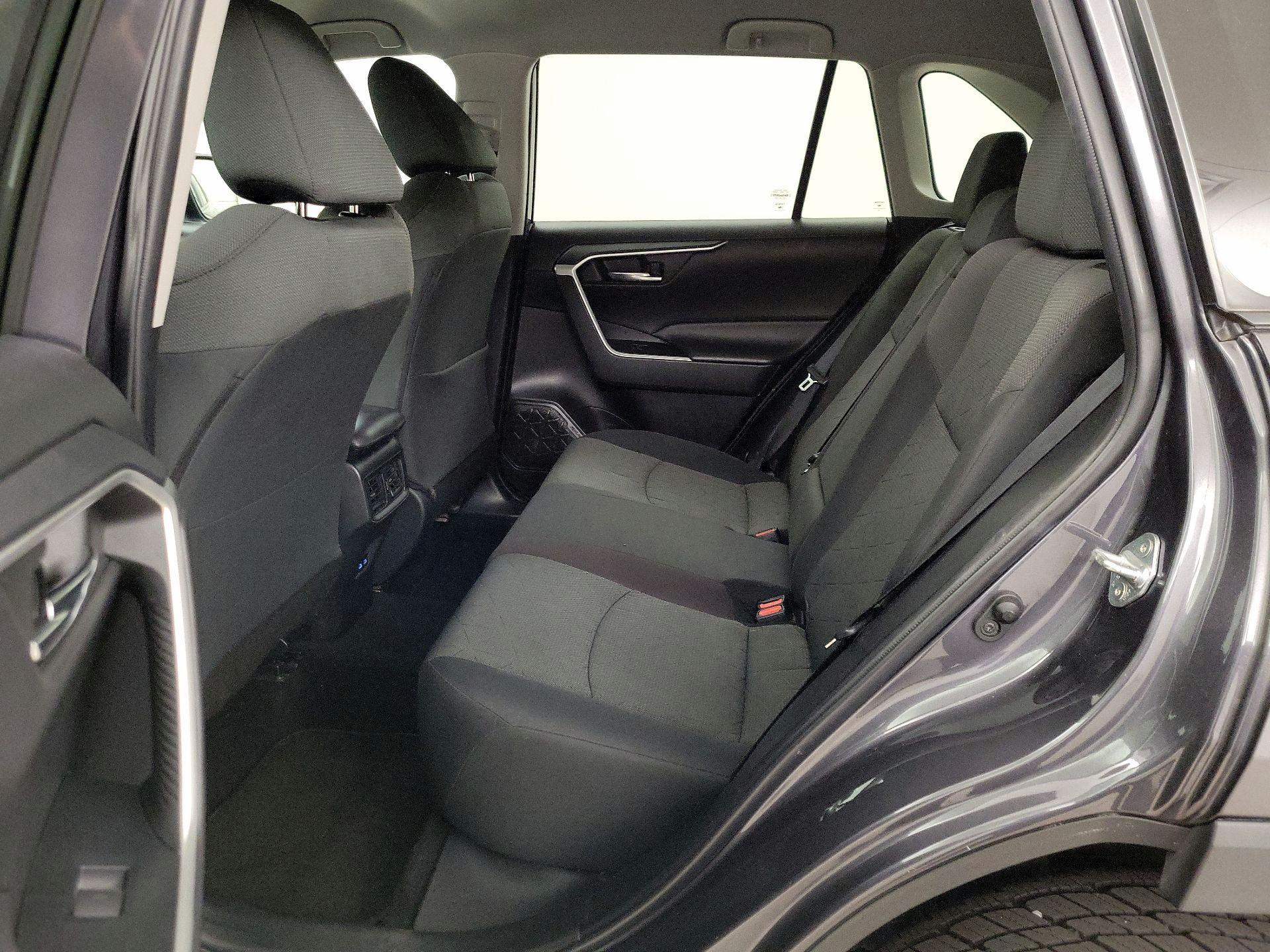 Thumbnail: 2022 Toyota RAV4 - 19