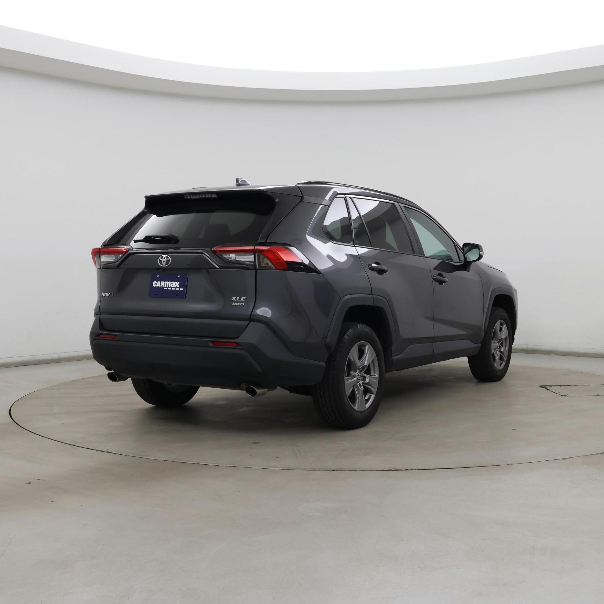 Thumbnail: 2022 Toyota RAV4 - 8