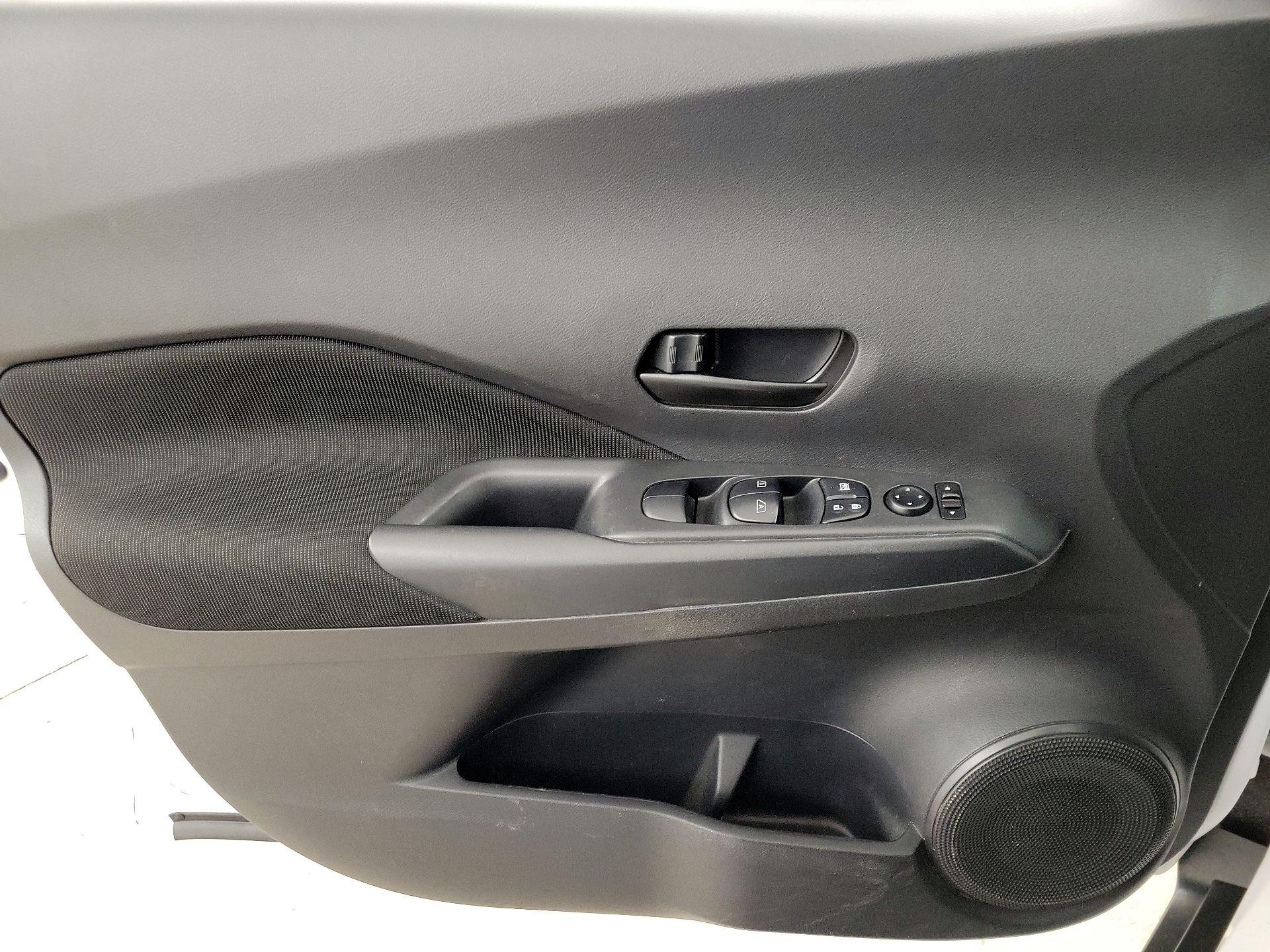 Thumbnail: 2023 Nissan Kicks - 12