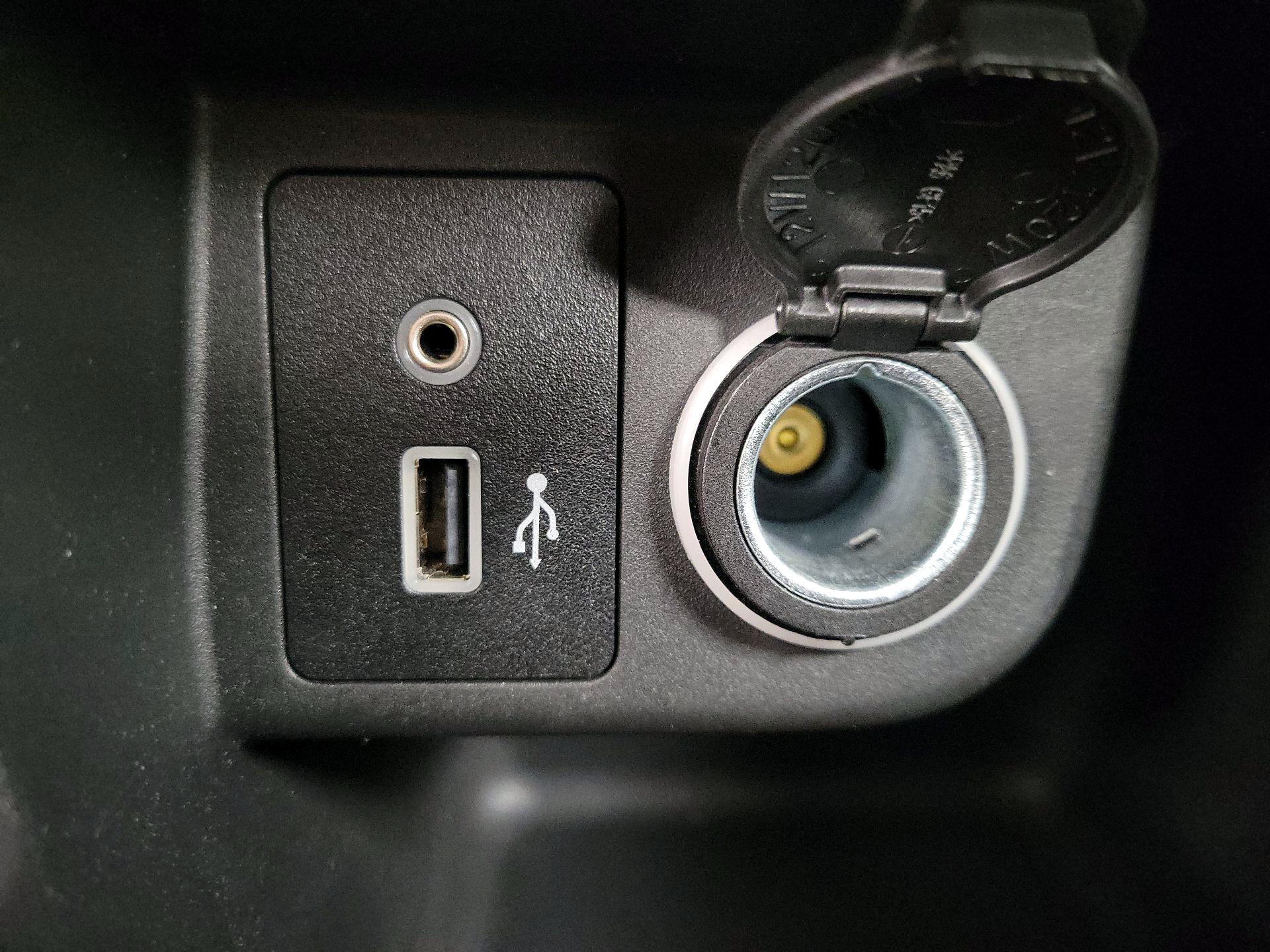 Thumbnail: 2023 Nissan Kicks - 18