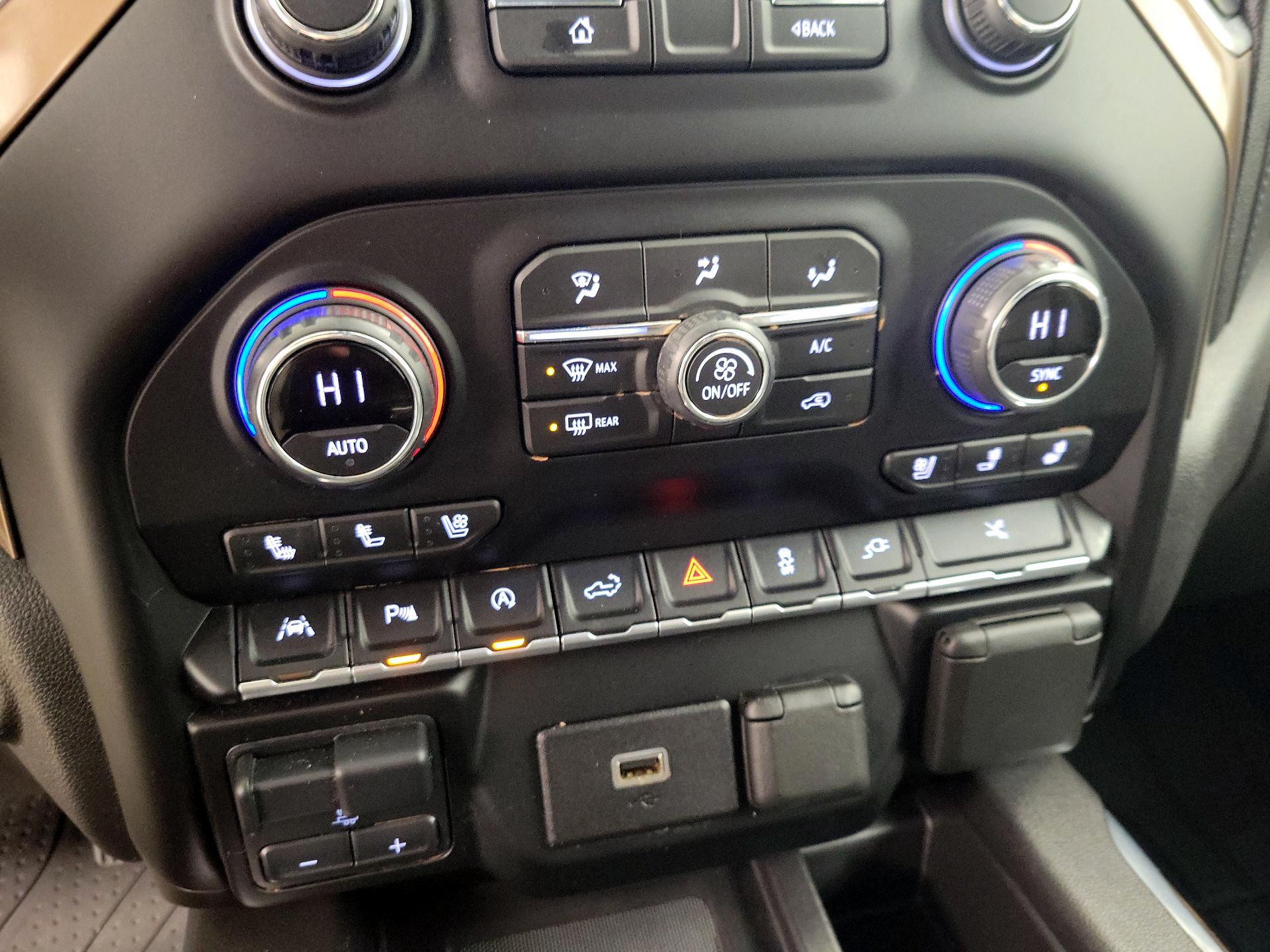 Thumbnail: 2021 Chevrolet Silverado 1500 - 16