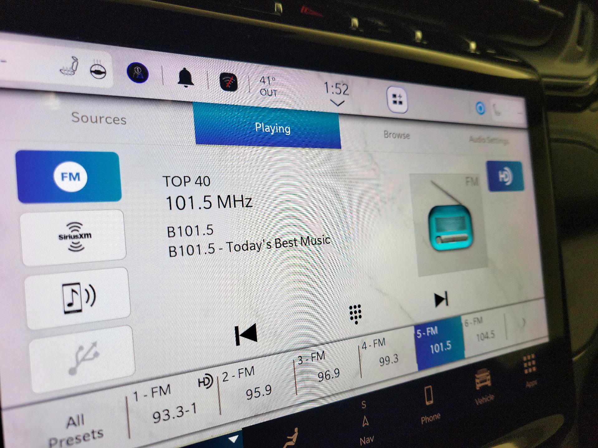 Thumbnail: 2023 Jeep Grand Cherokee - 16