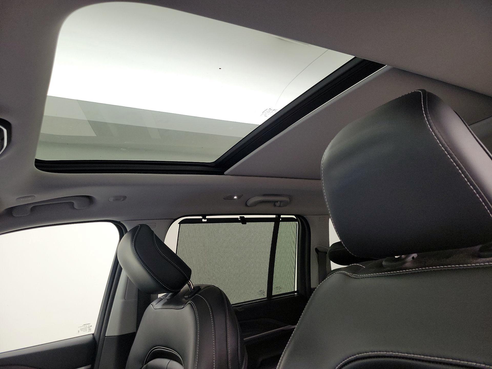 Thumbnail: 2023 Jeep Grand Cherokee - 20