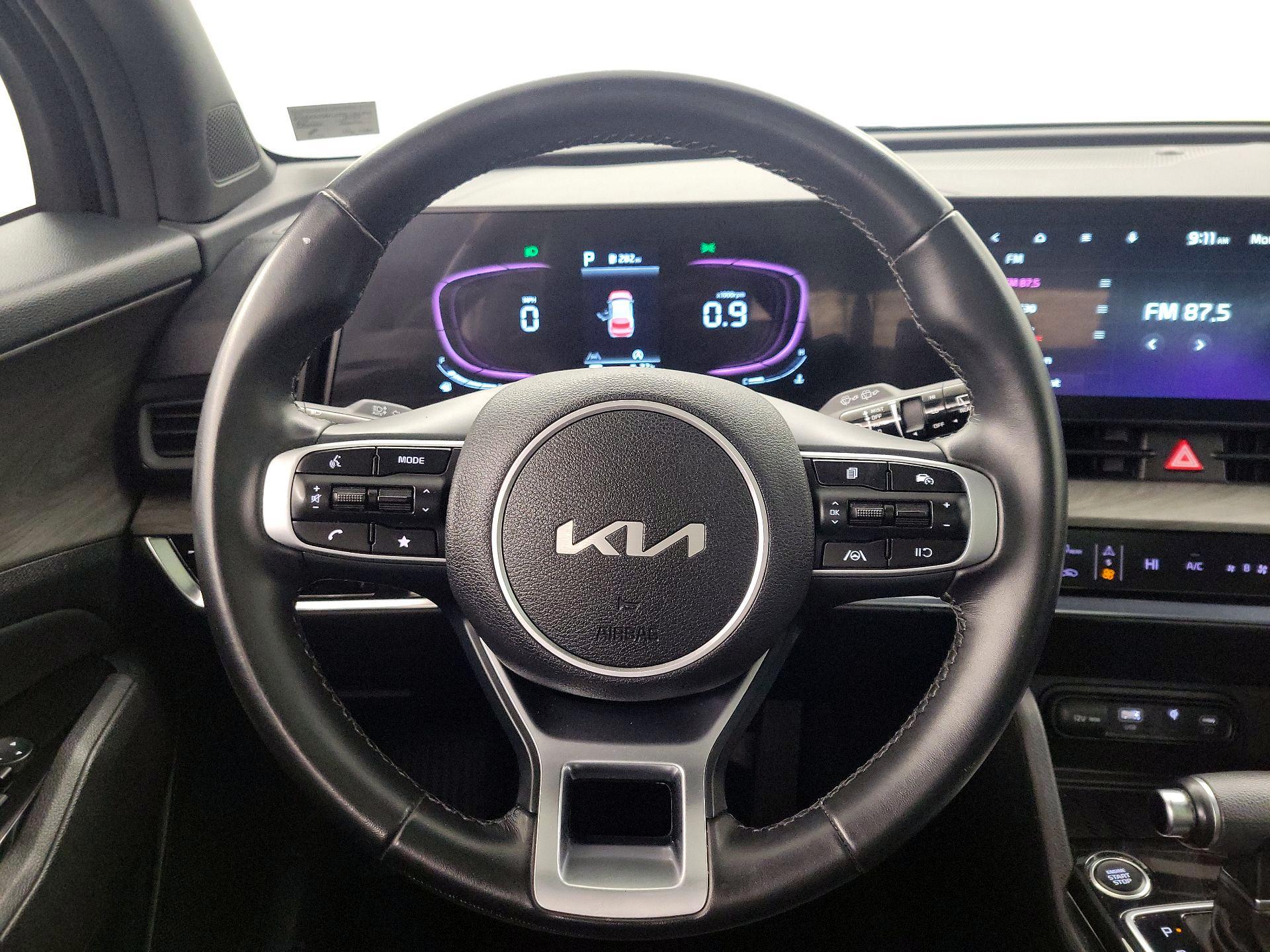 Thumbnail: 2023 Kia Sportage - 10