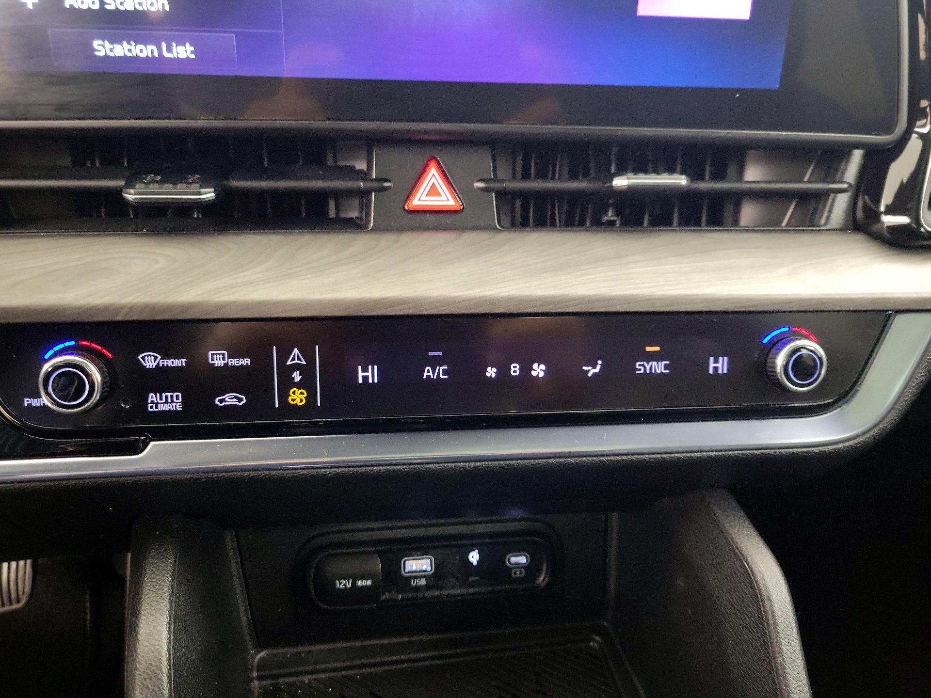 Thumbnail: 2023 Kia Sportage - 17