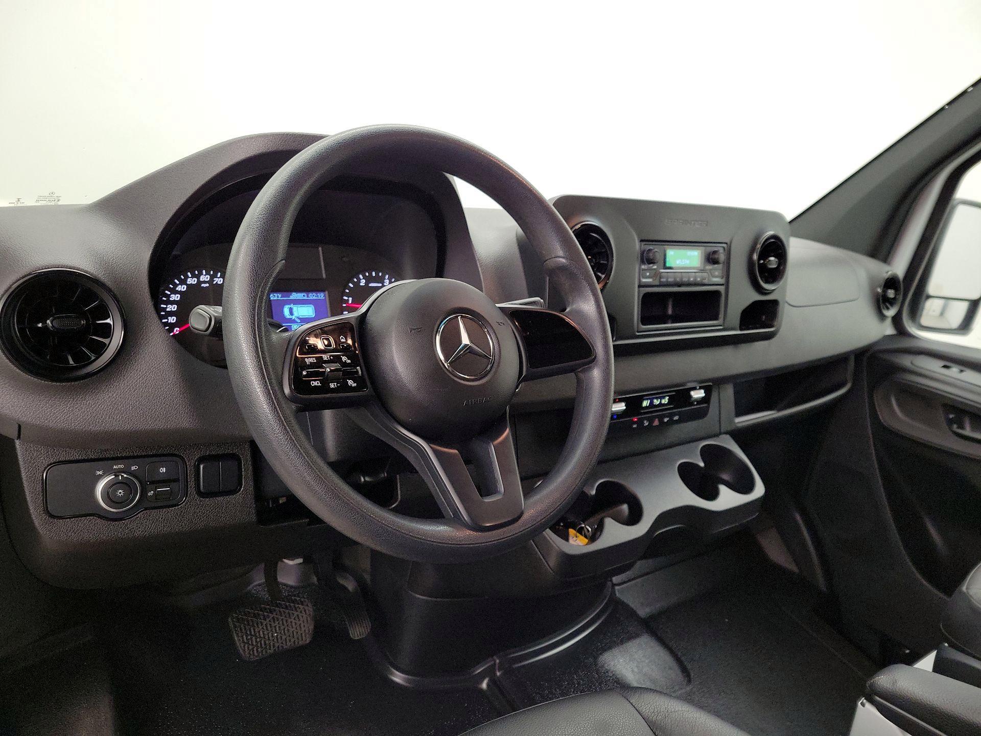 Thumbnail: 2023 Mercedes-Benz Sprinter - 9