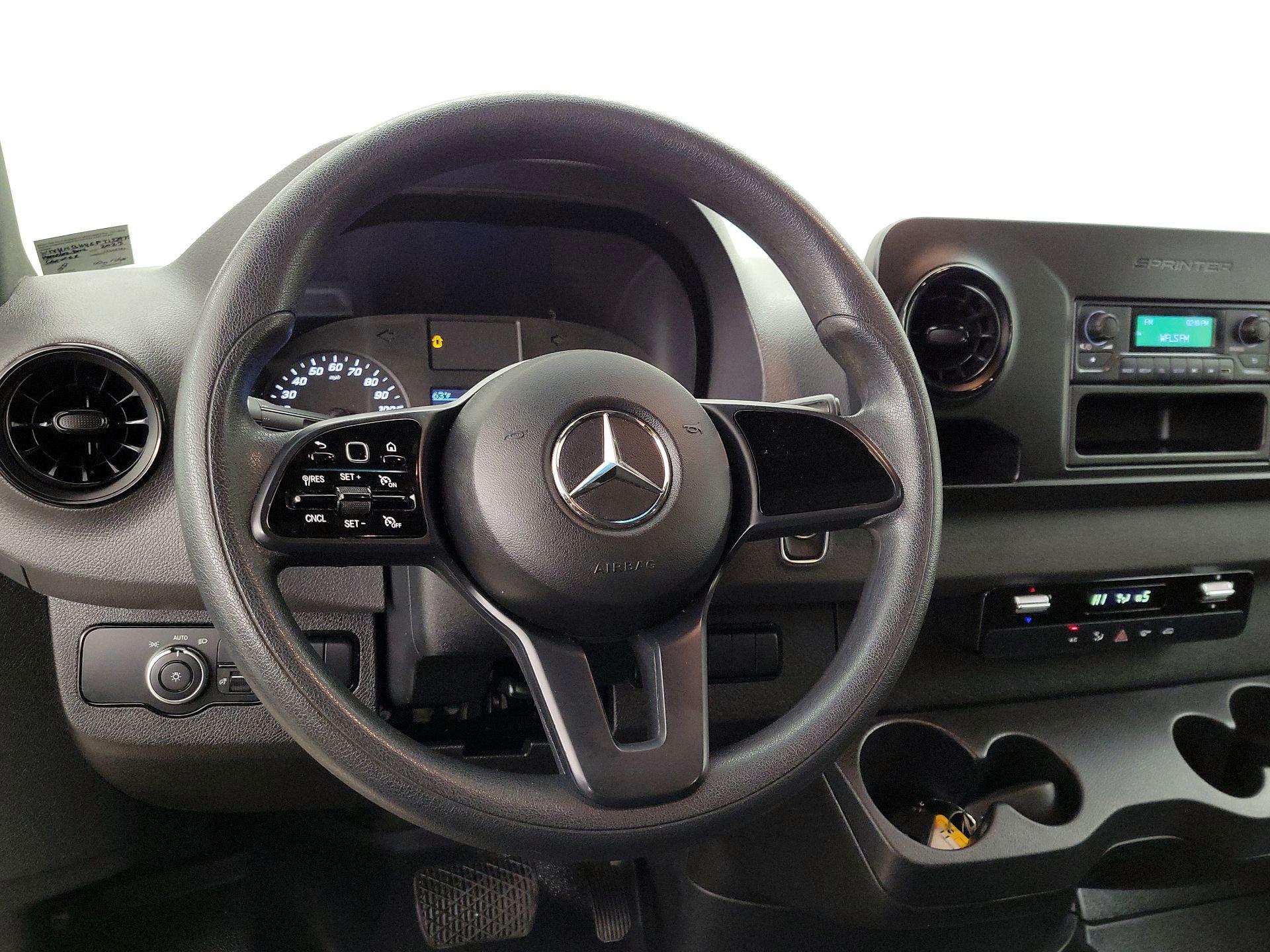 Thumbnail: 2023 Mercedes-Benz Sprinter - 10