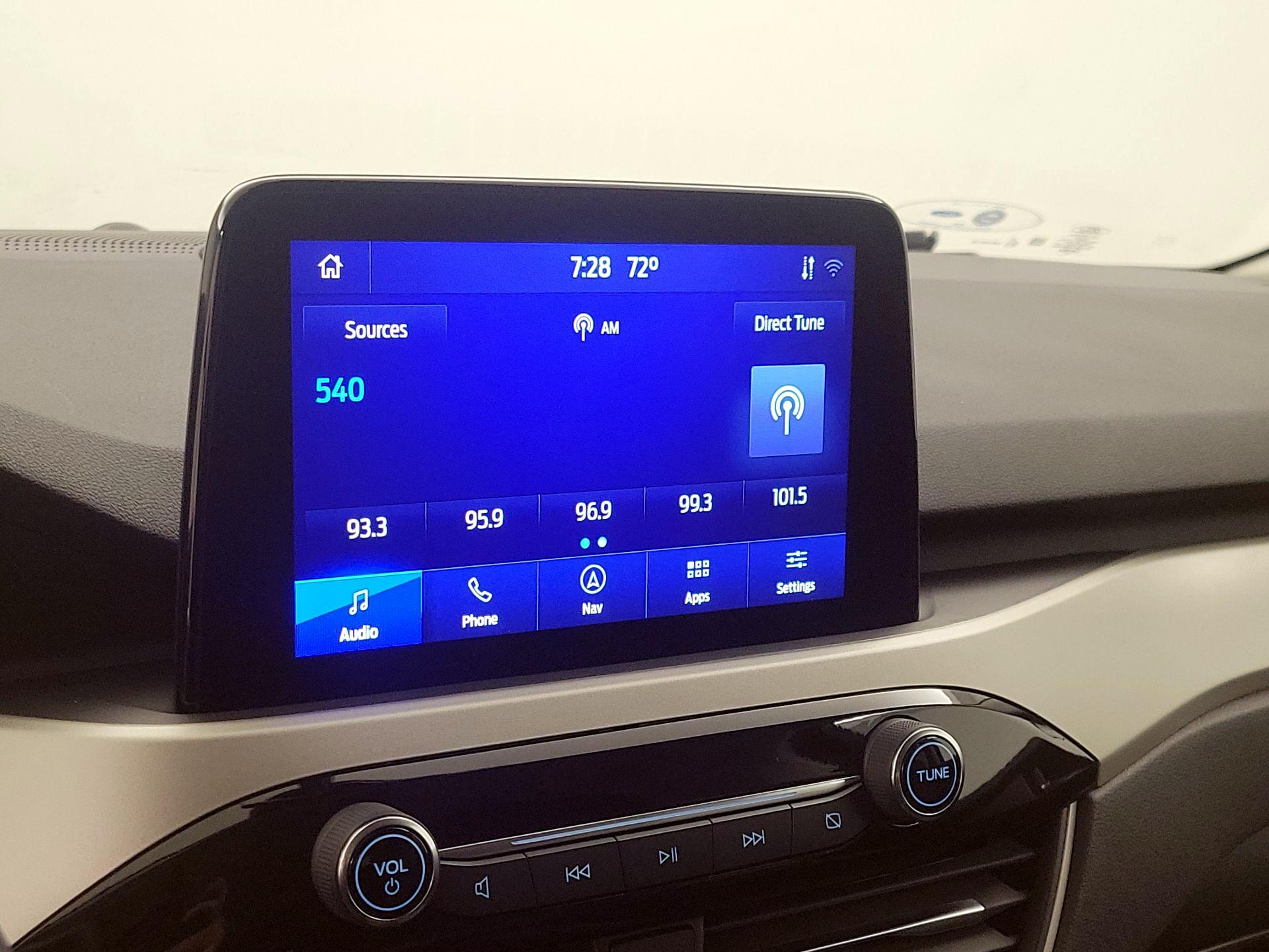 Thumbnail: 2022 Ford Escape - 16