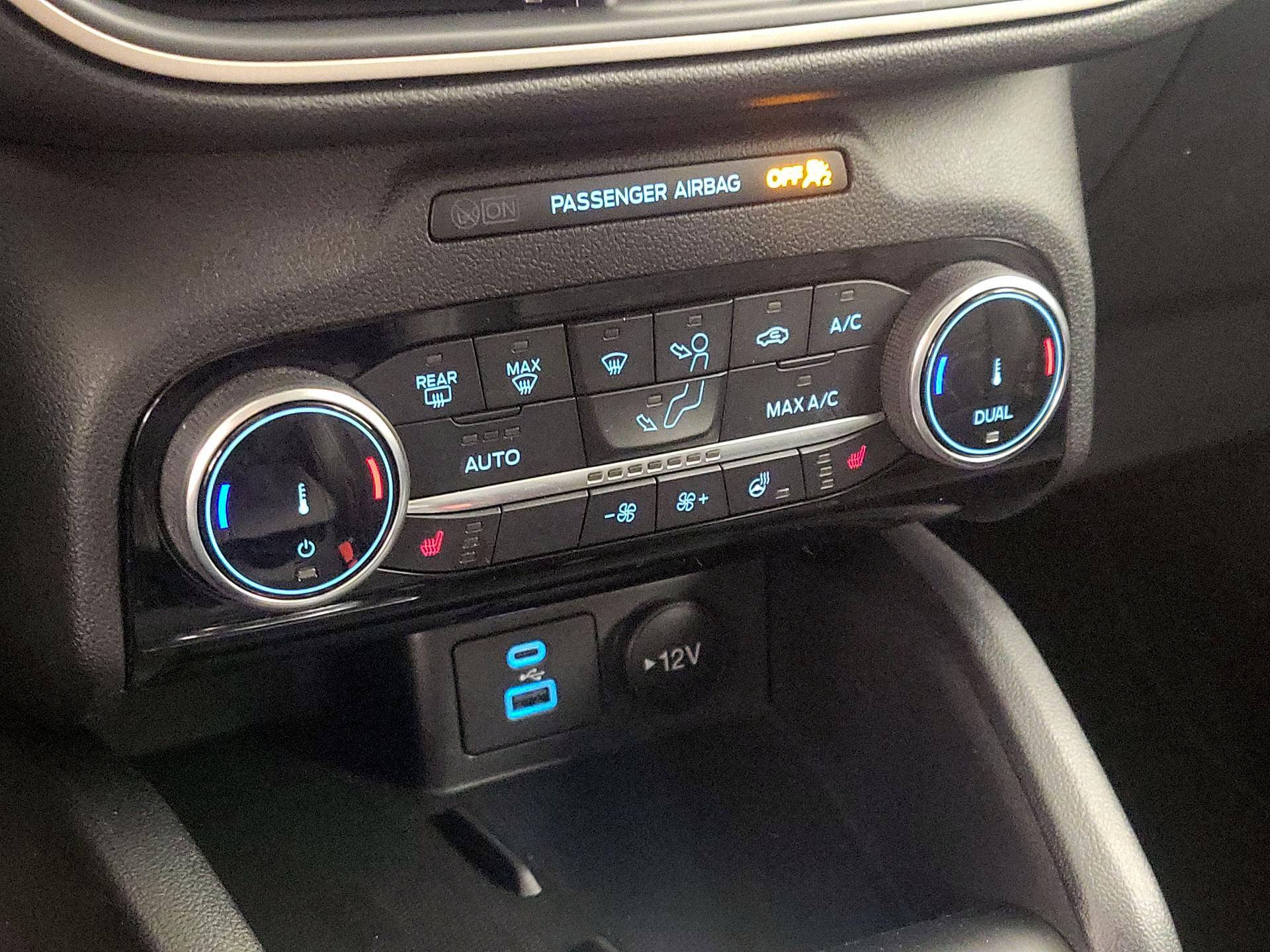 Thumbnail: 2022 Ford Escape - 17