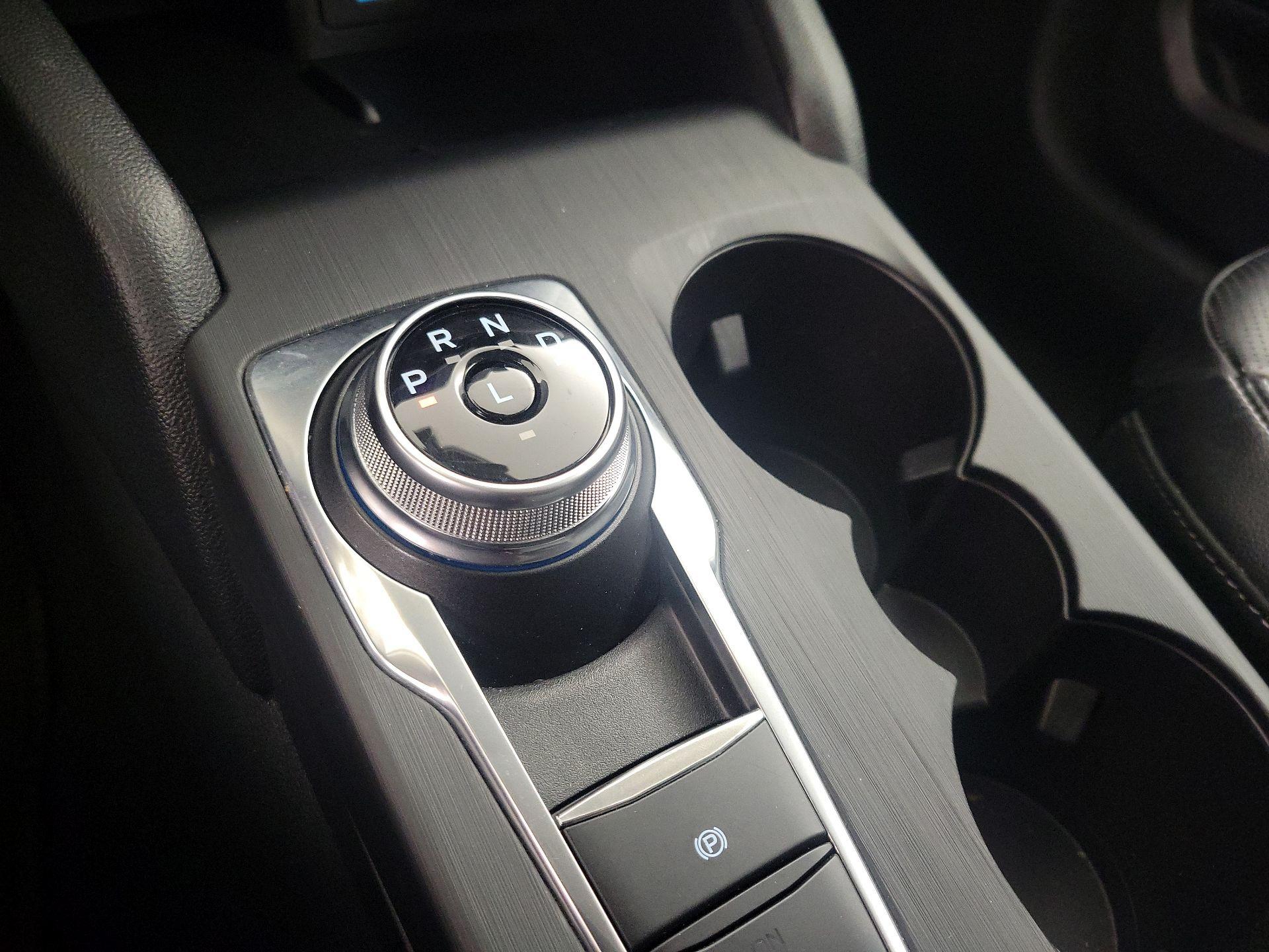 Thumbnail: 2022 Ford Escape - 18