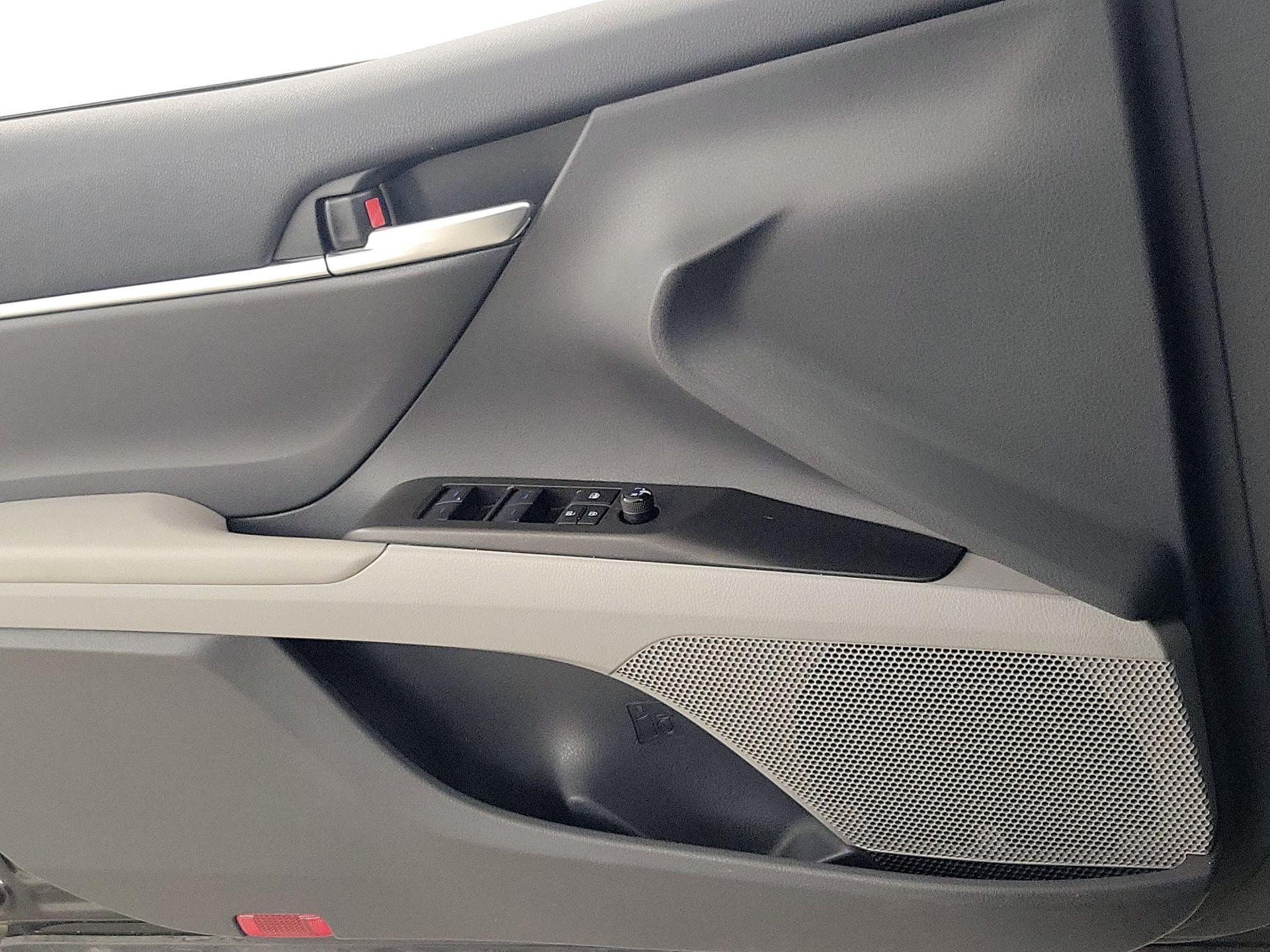 Thumbnail: 2024 Toyota Camry - 12