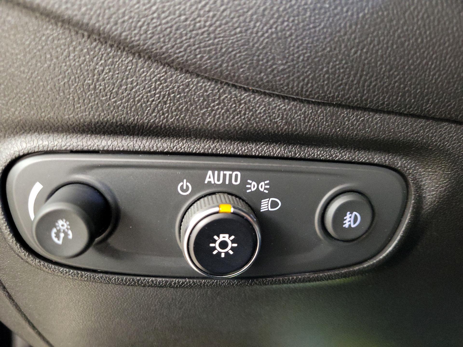 Thumbnail: 2020 Chevrolet Equinox - 13