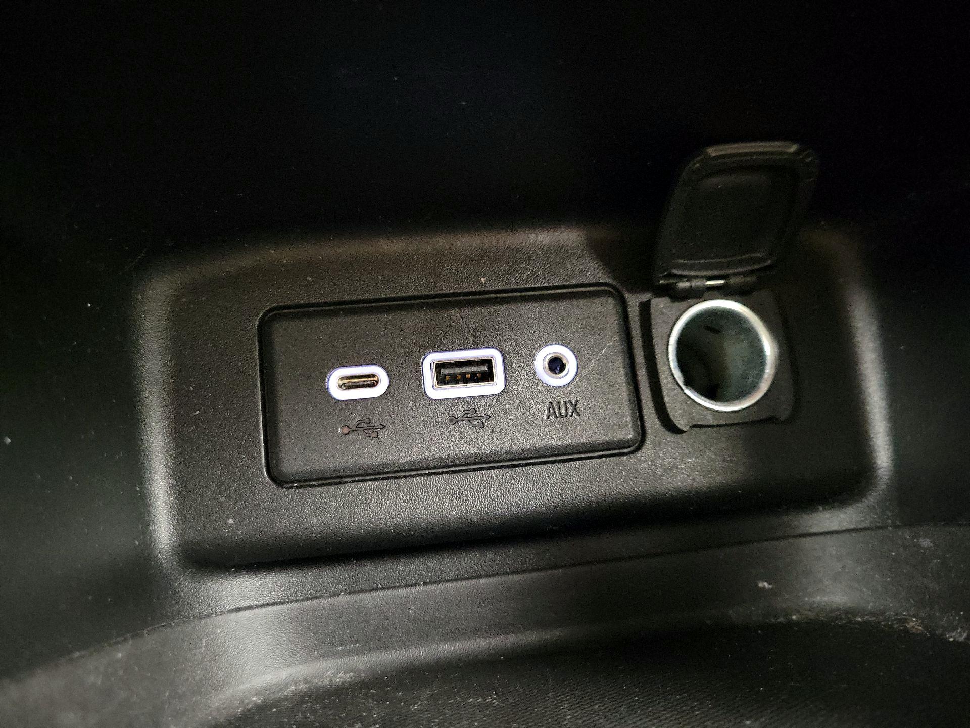 Thumbnail: 2020 Chevrolet Equinox - 18