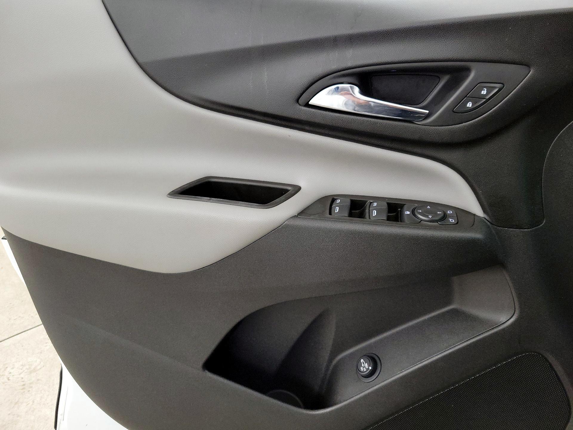 Thumbnail: 2021 Chevrolet Equinox - 12