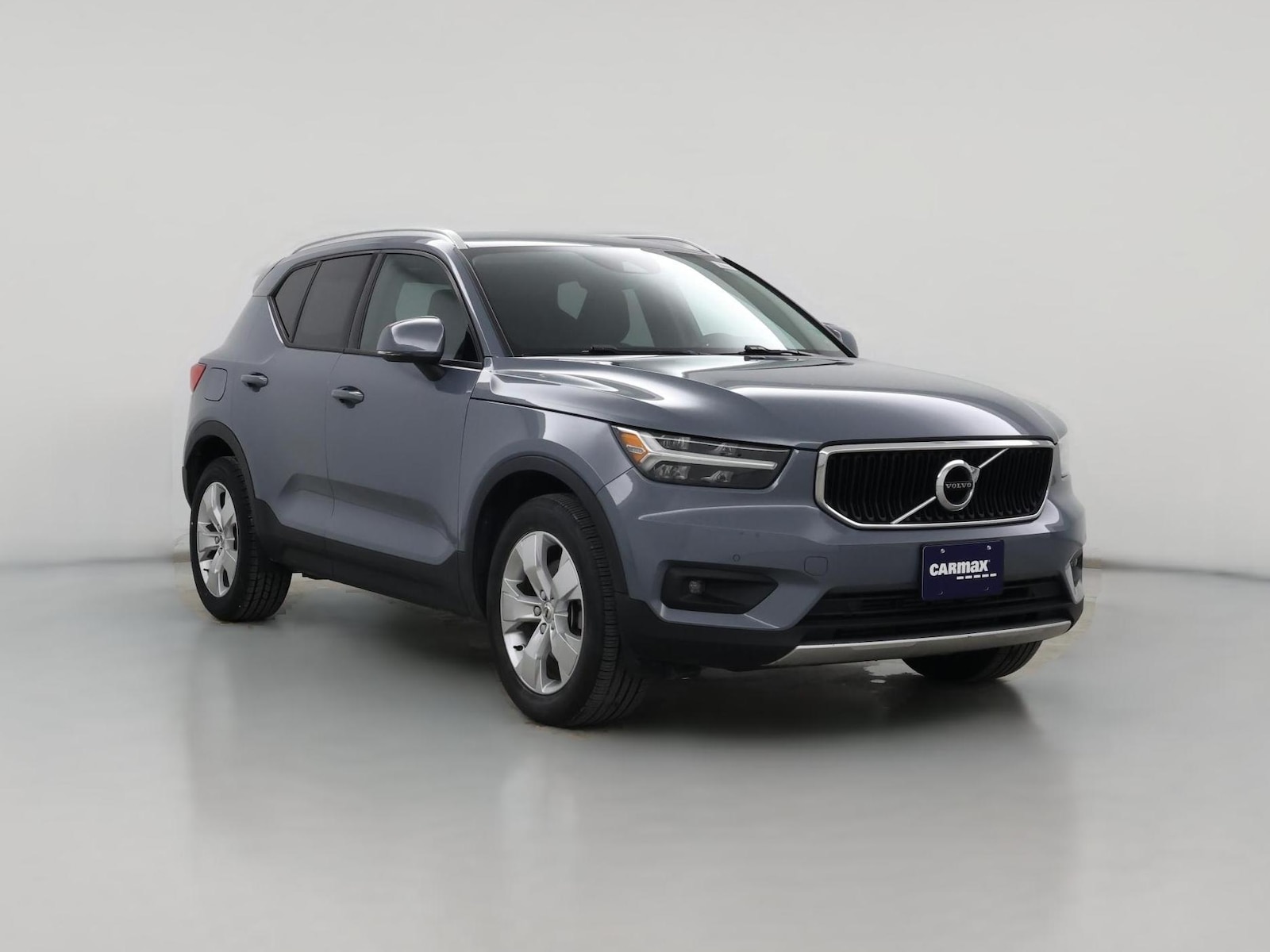 2022 Volvo XC40 Momentum