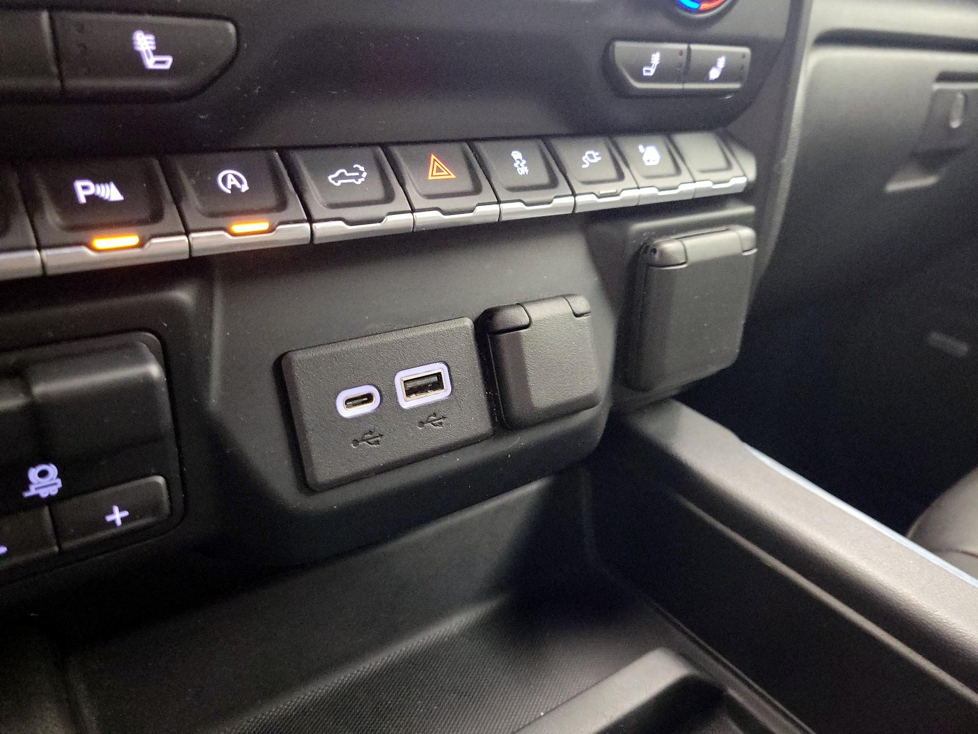 Thumbnail: 2020 Chevrolet Silverado 1500 - 18