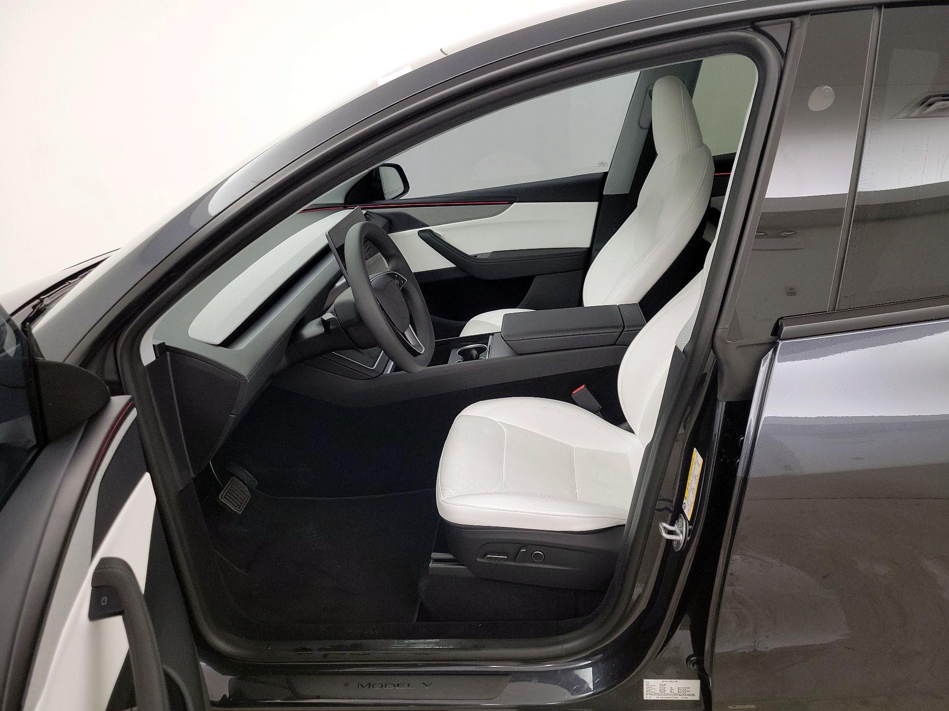 Thumbnail: 2026 Tesla Model Y - 11