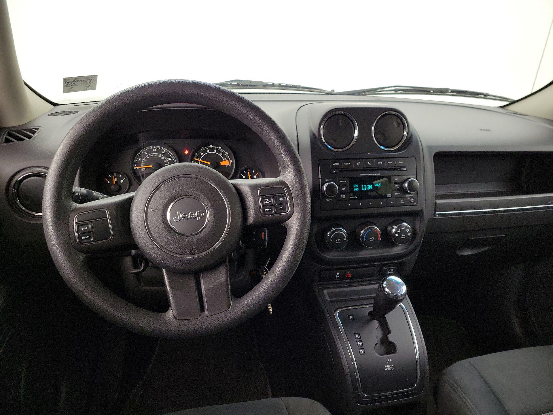 Thumbnail: 2014 Jeep Patriot - 10