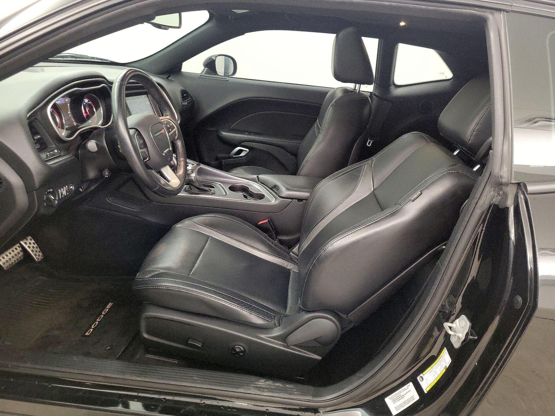 Thumbnail: 2016 Dodge Challenger - 11