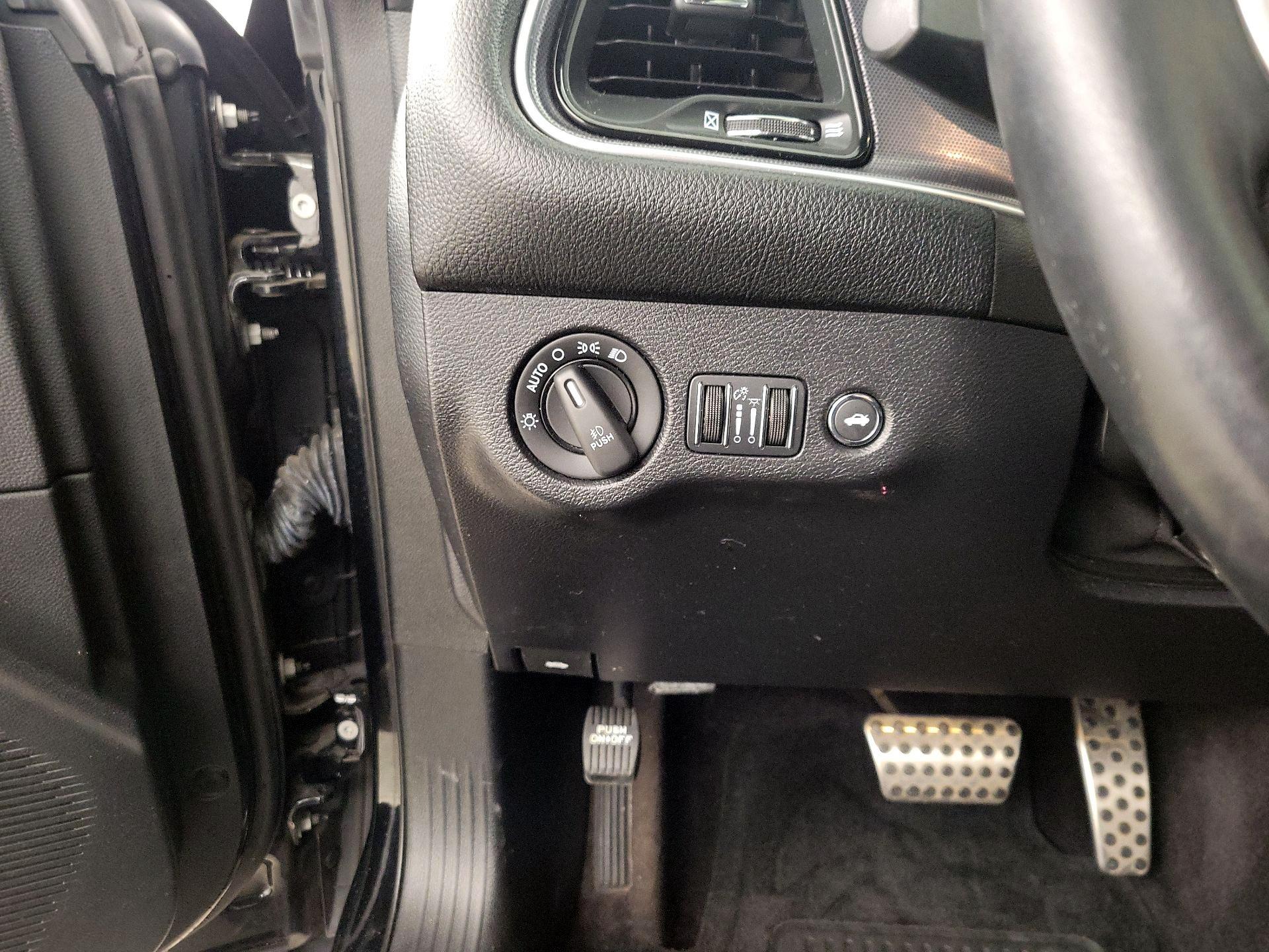 Thumbnail: 2016 Dodge Challenger - 13