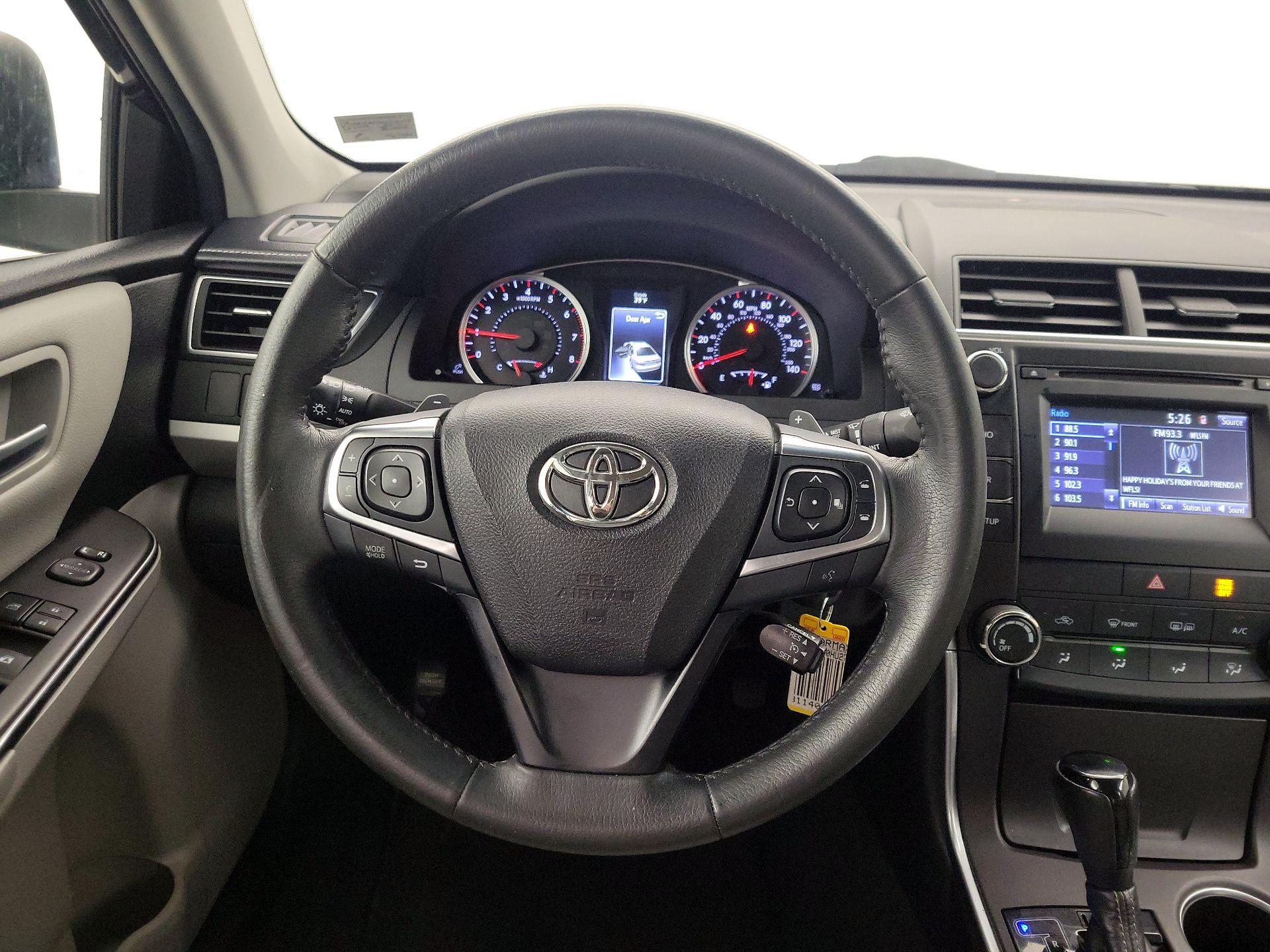 Thumbnail: 2017 Toyota Camry - 10