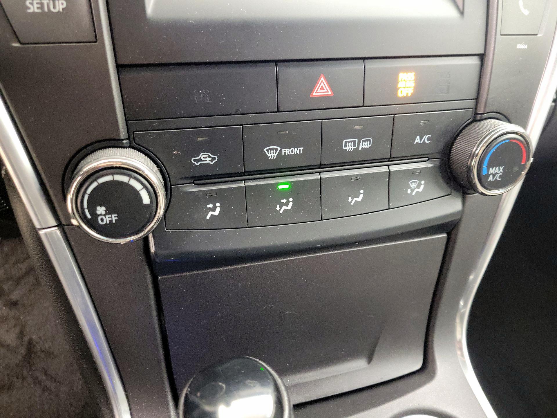 Thumbnail: 2017 Toyota Camry - 16