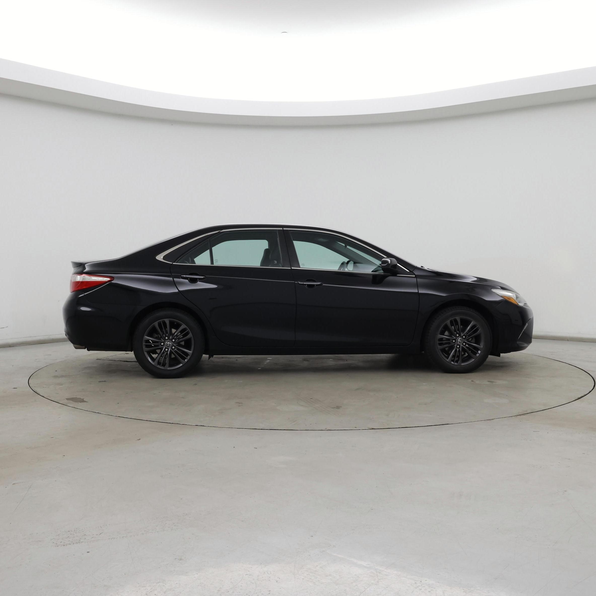 Thumbnail: 2017 Toyota Camry - 7