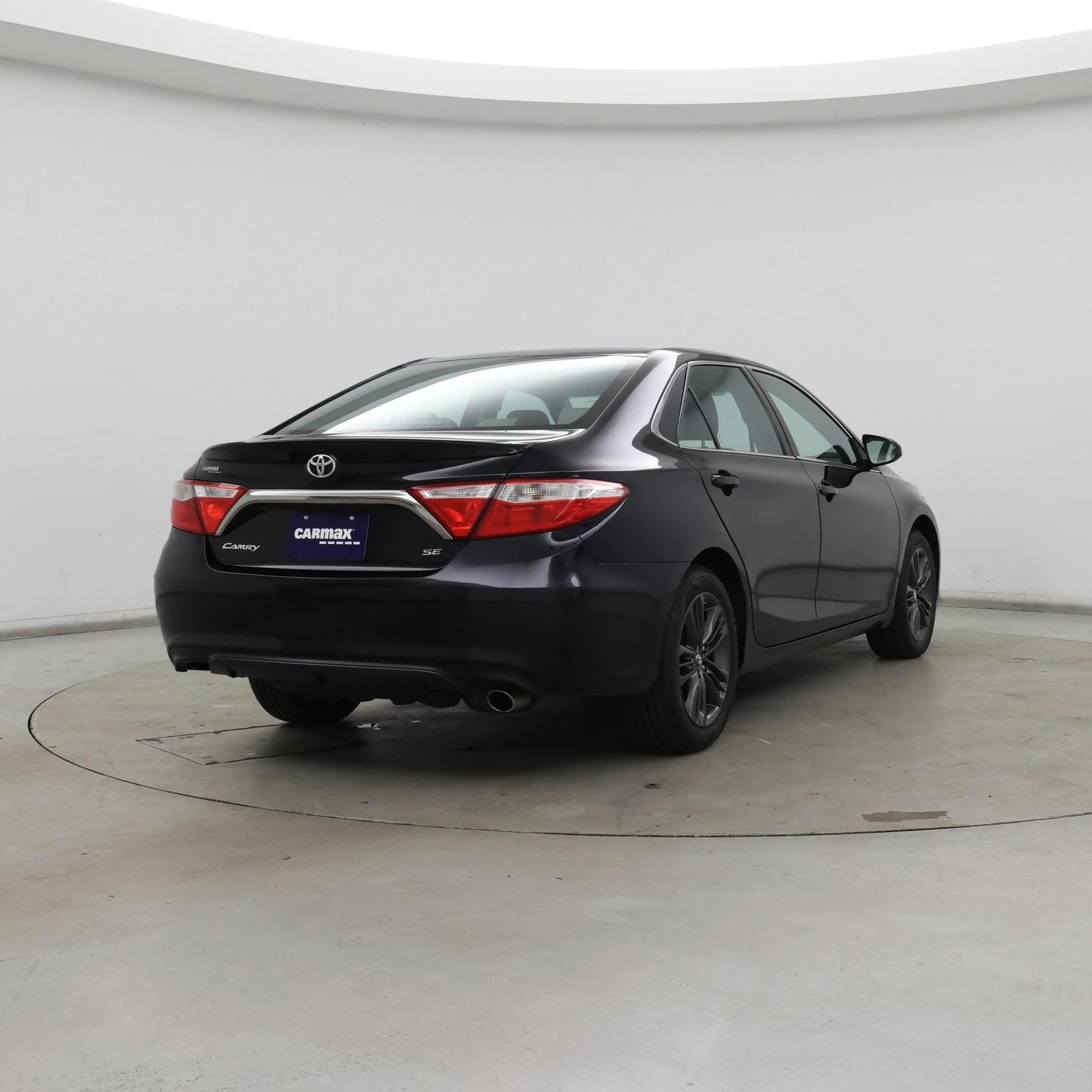 Thumbnail: 2017 Toyota Camry - 8