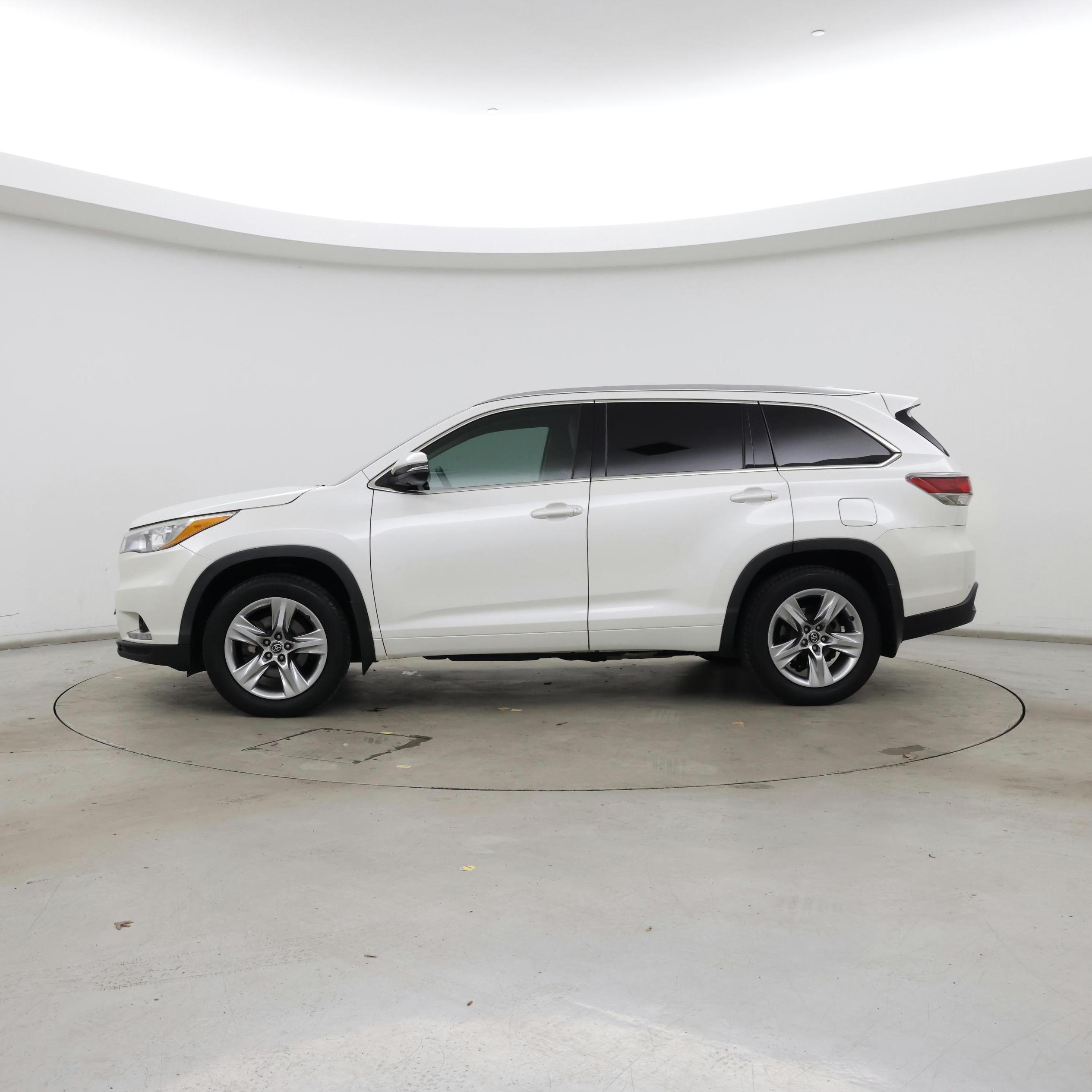 Thumbnail: 2016 Toyota Highlander - 3