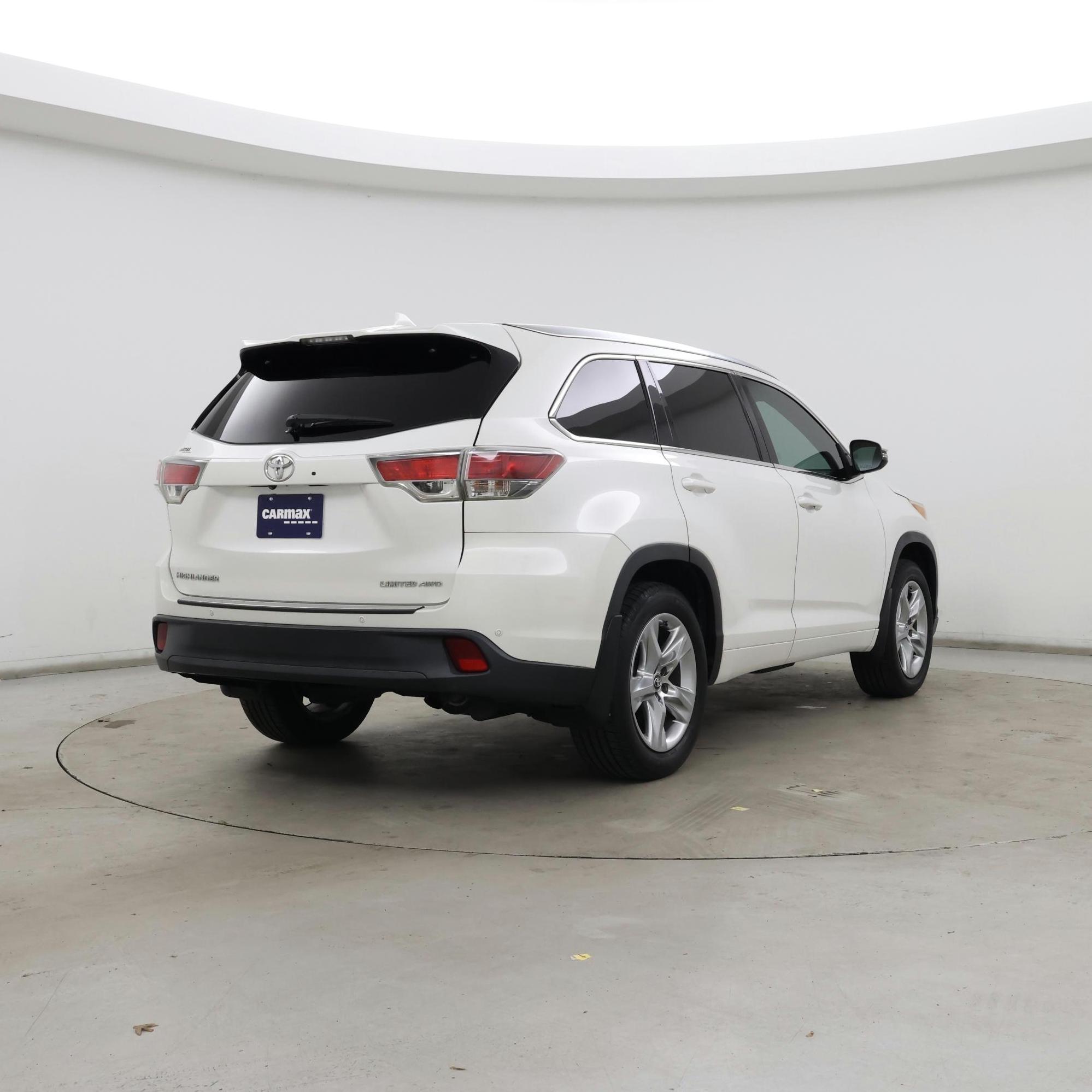 Thumbnail: 2016 Toyota Highlander - 8