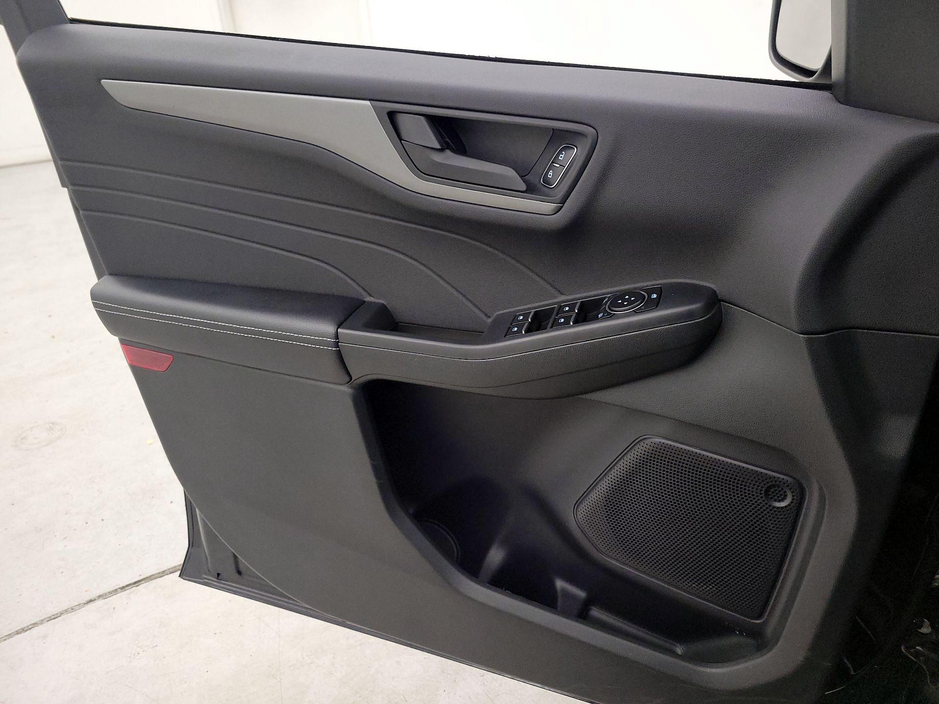 Thumbnail: 2023 Ford Escape - 12