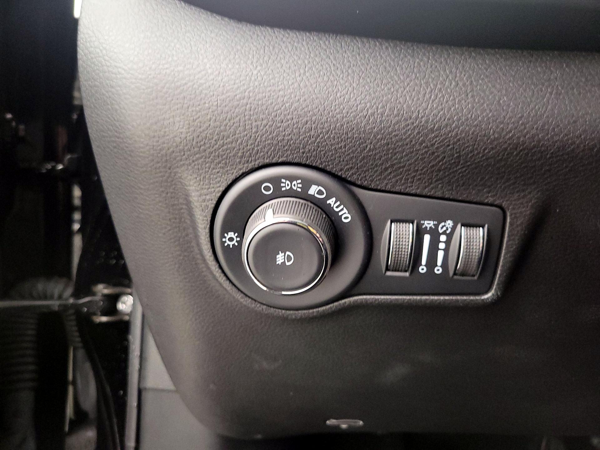 Thumbnail: 2022 Jeep Compass - 13