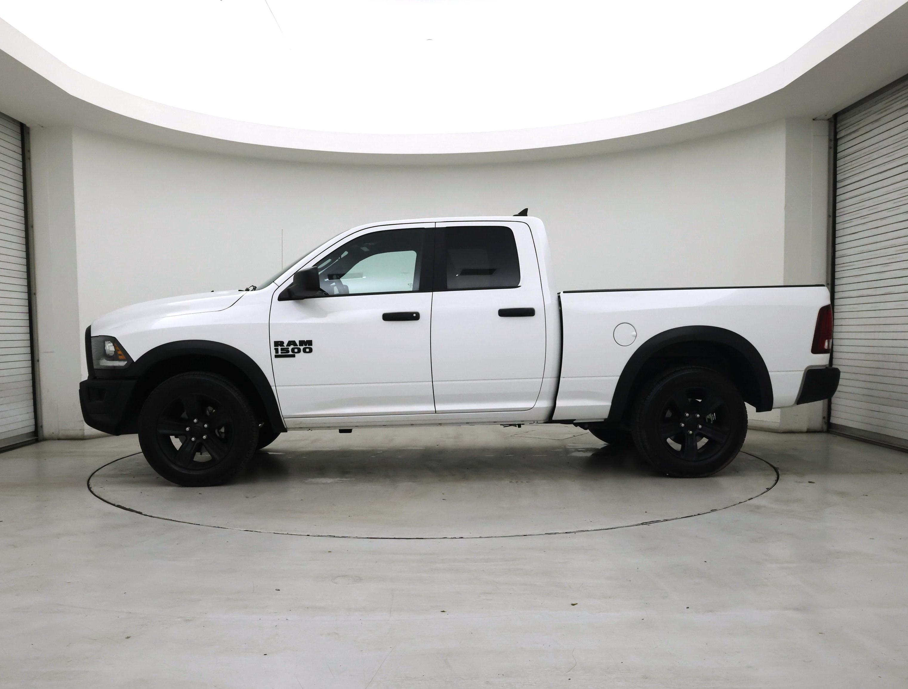 Thumbnail: 2022 RAM 1500 Classic - 3