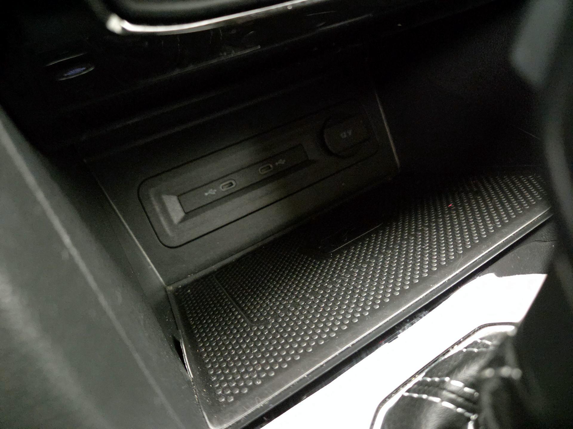 Thumbnail: 2022 Volkswagen Atlas - 18