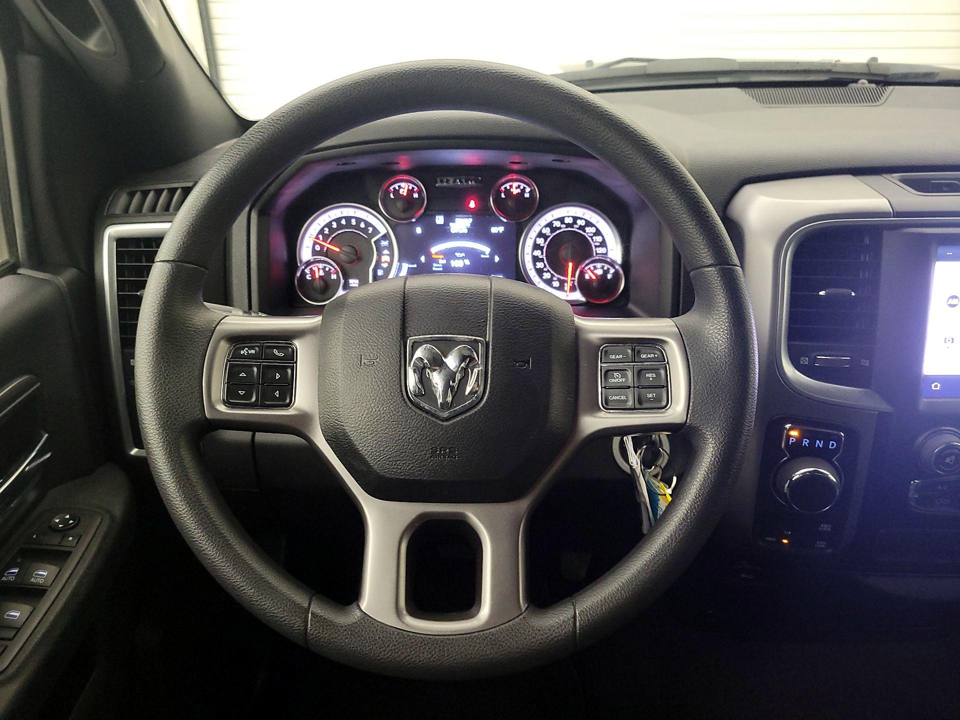 Thumbnail: 2022 RAM 1500 Classic - 10