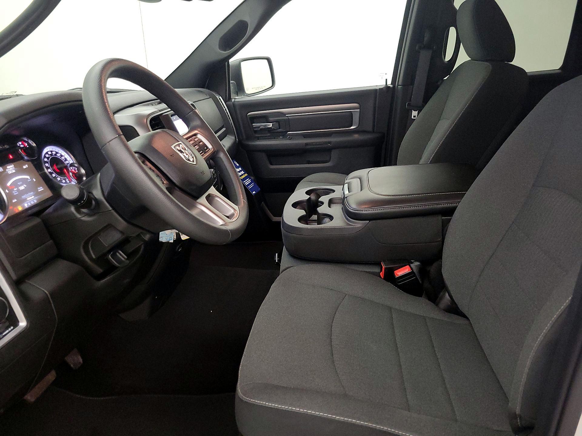 Thumbnail: 2022 RAM 1500 Classic - 11