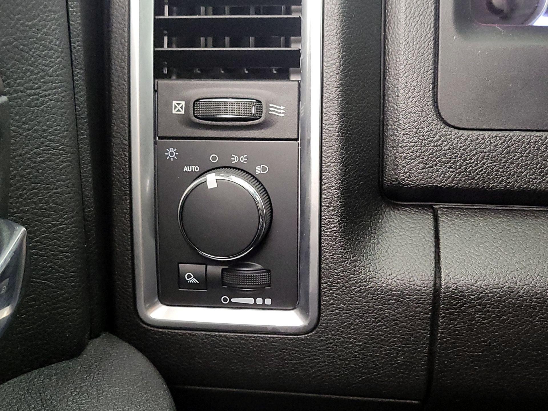 Thumbnail: 2022 RAM 1500 Classic - 13