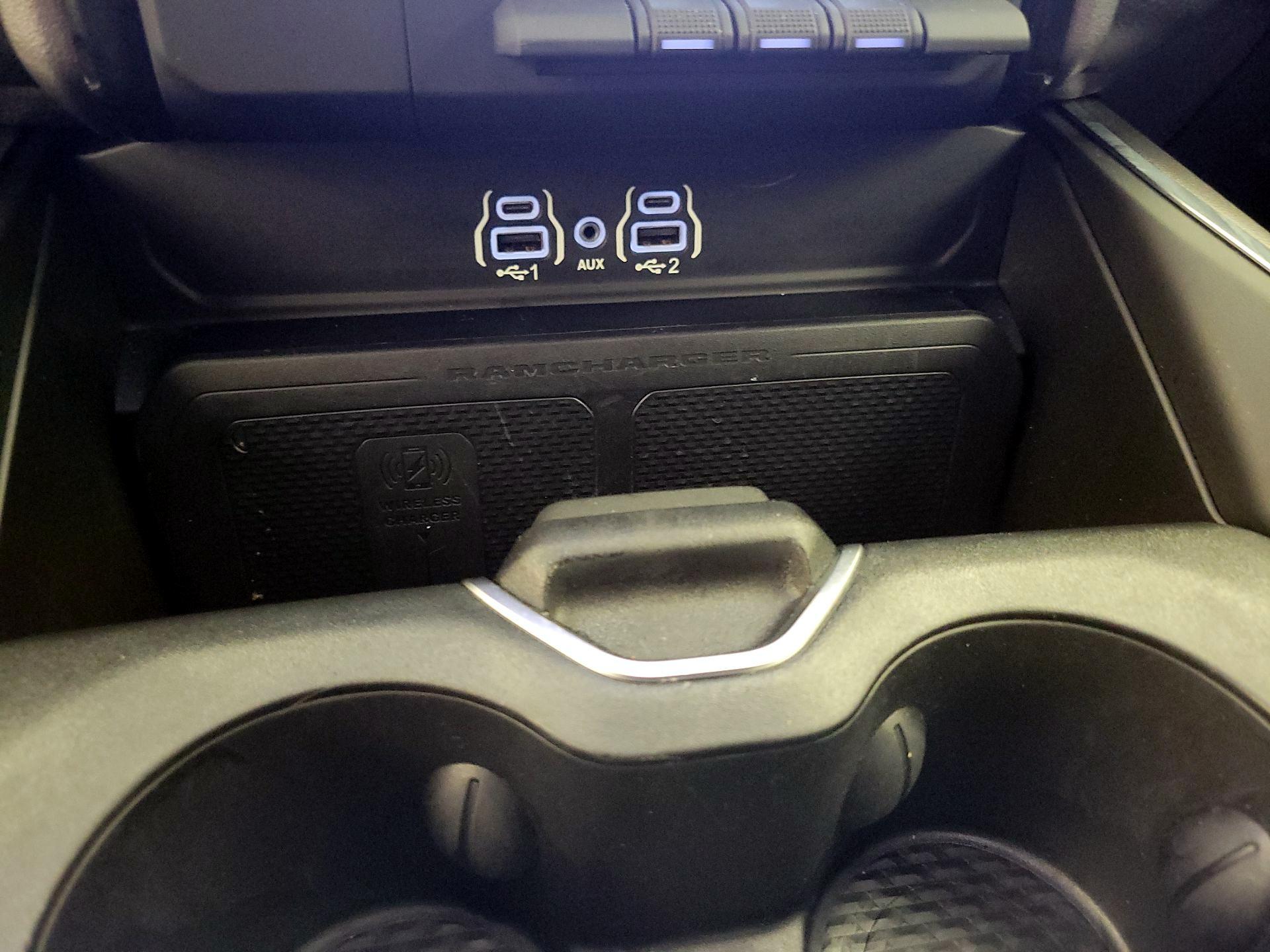 Thumbnail: 2025 RAM 1500 - 18