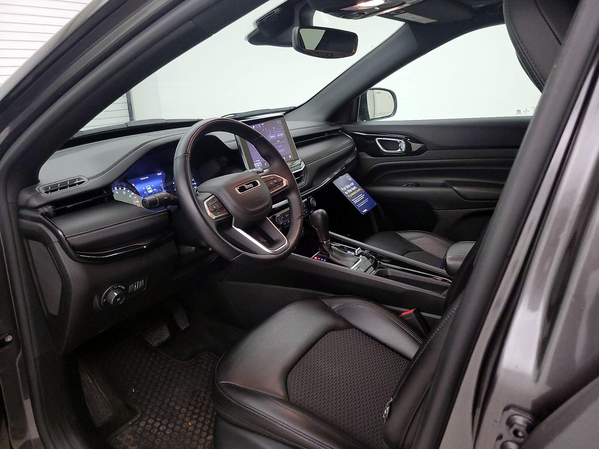 Thumbnail: 2022 Jeep Compass - 11