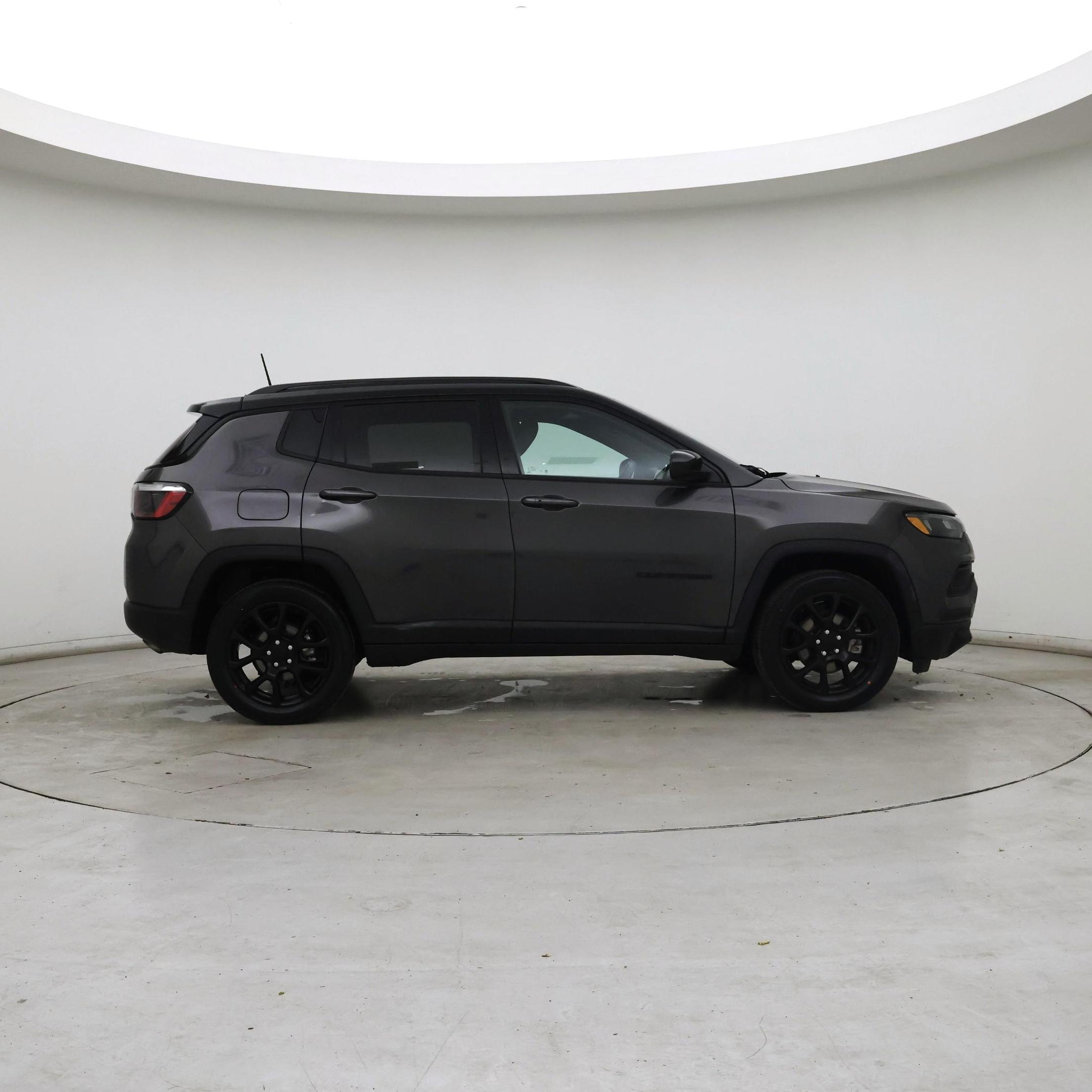 Thumbnail: 2022 Jeep Compass - 7