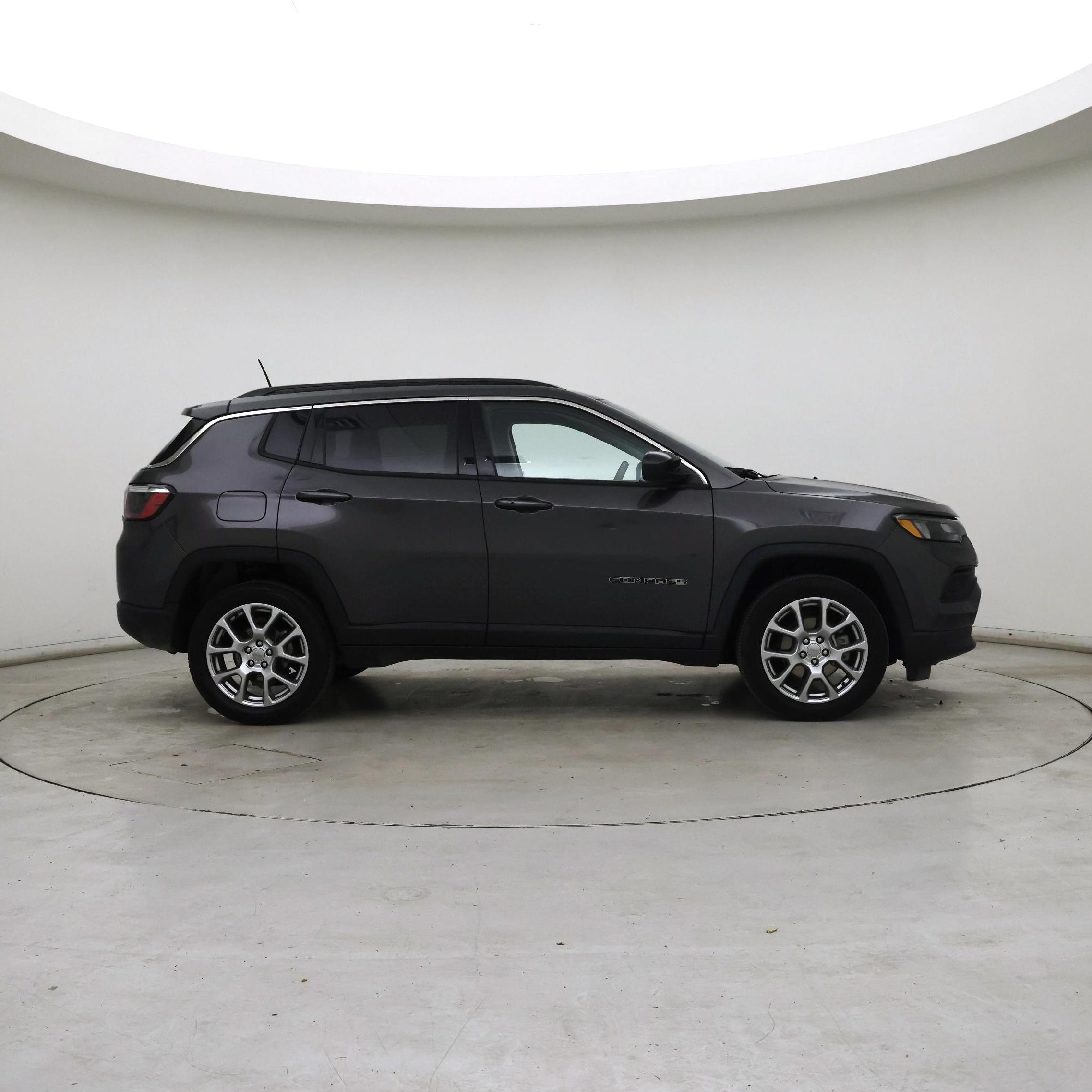 Thumbnail: 2022 Jeep Compass - 7
