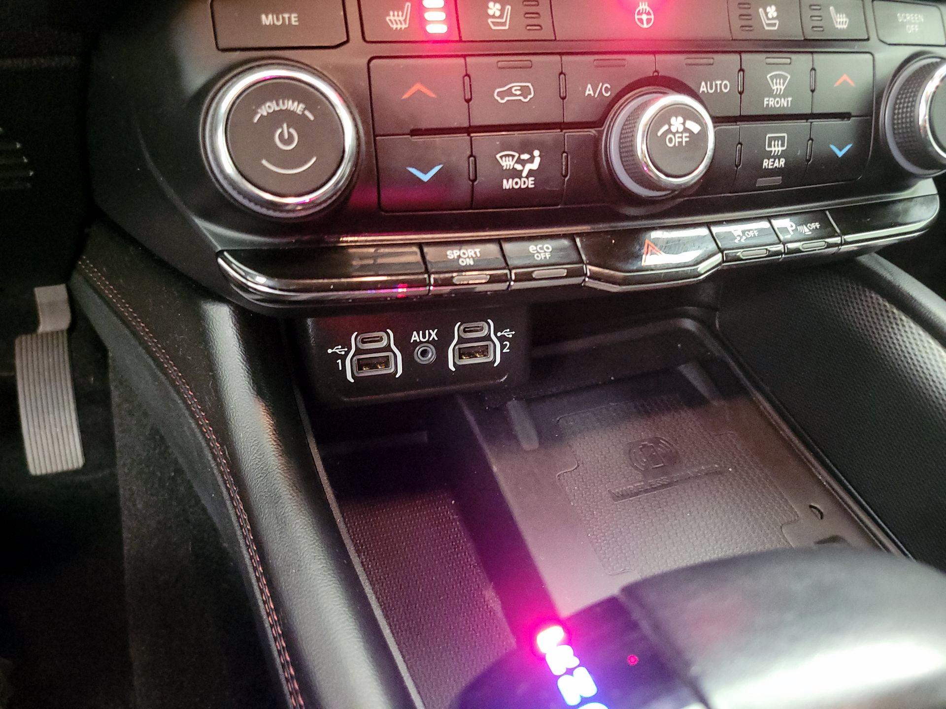 Thumbnail: 2022 Dodge Durango - 18