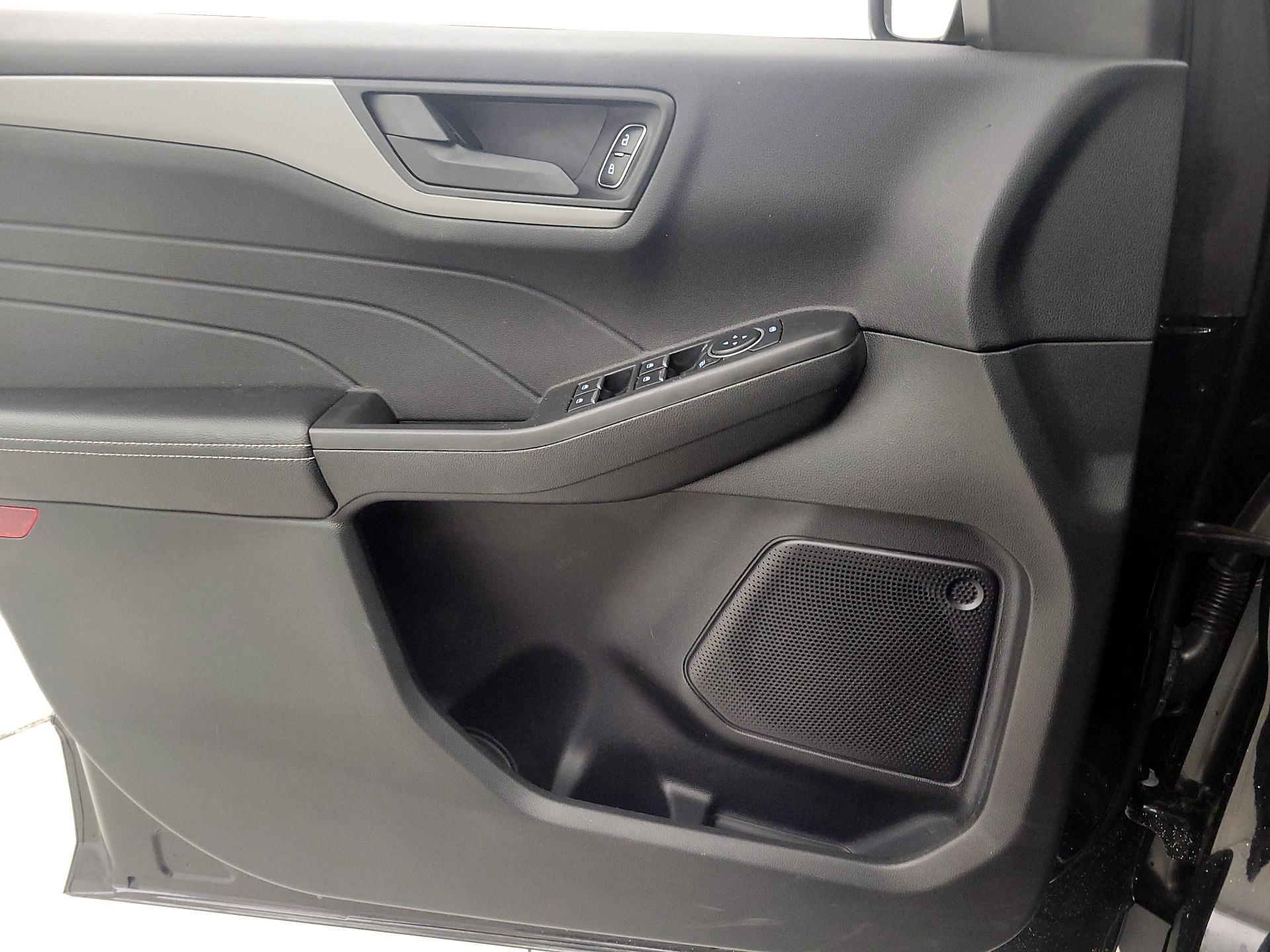 Thumbnail: 2023 Ford Escape - 12