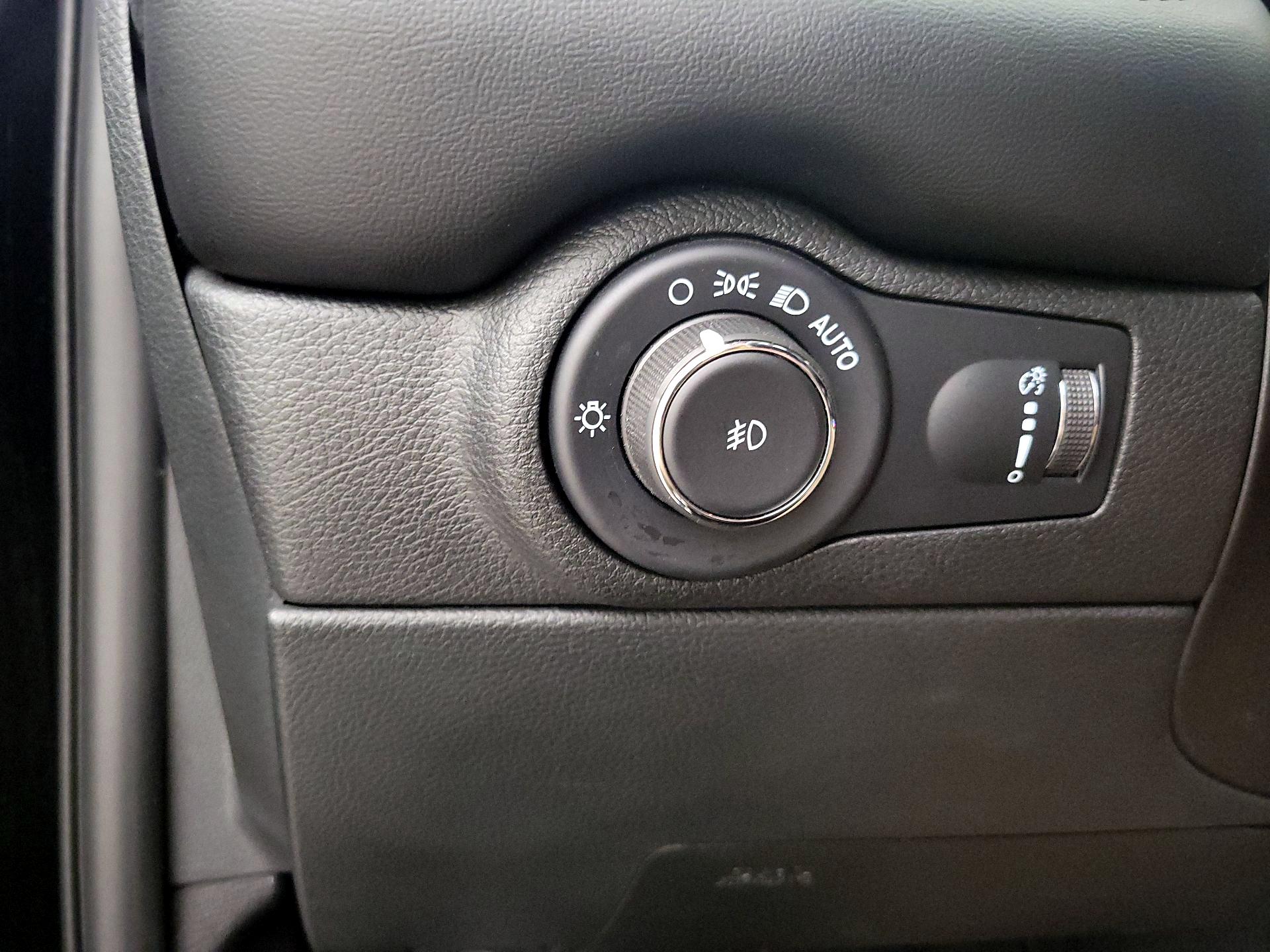 Thumbnail: 2022 Dodge Durango - 13