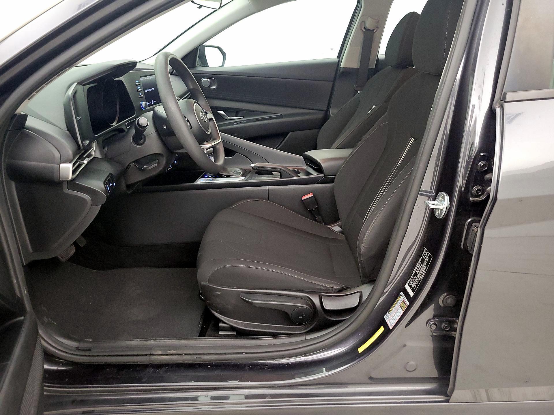 Thumbnail: 2022 Hyundai Elantra - 11