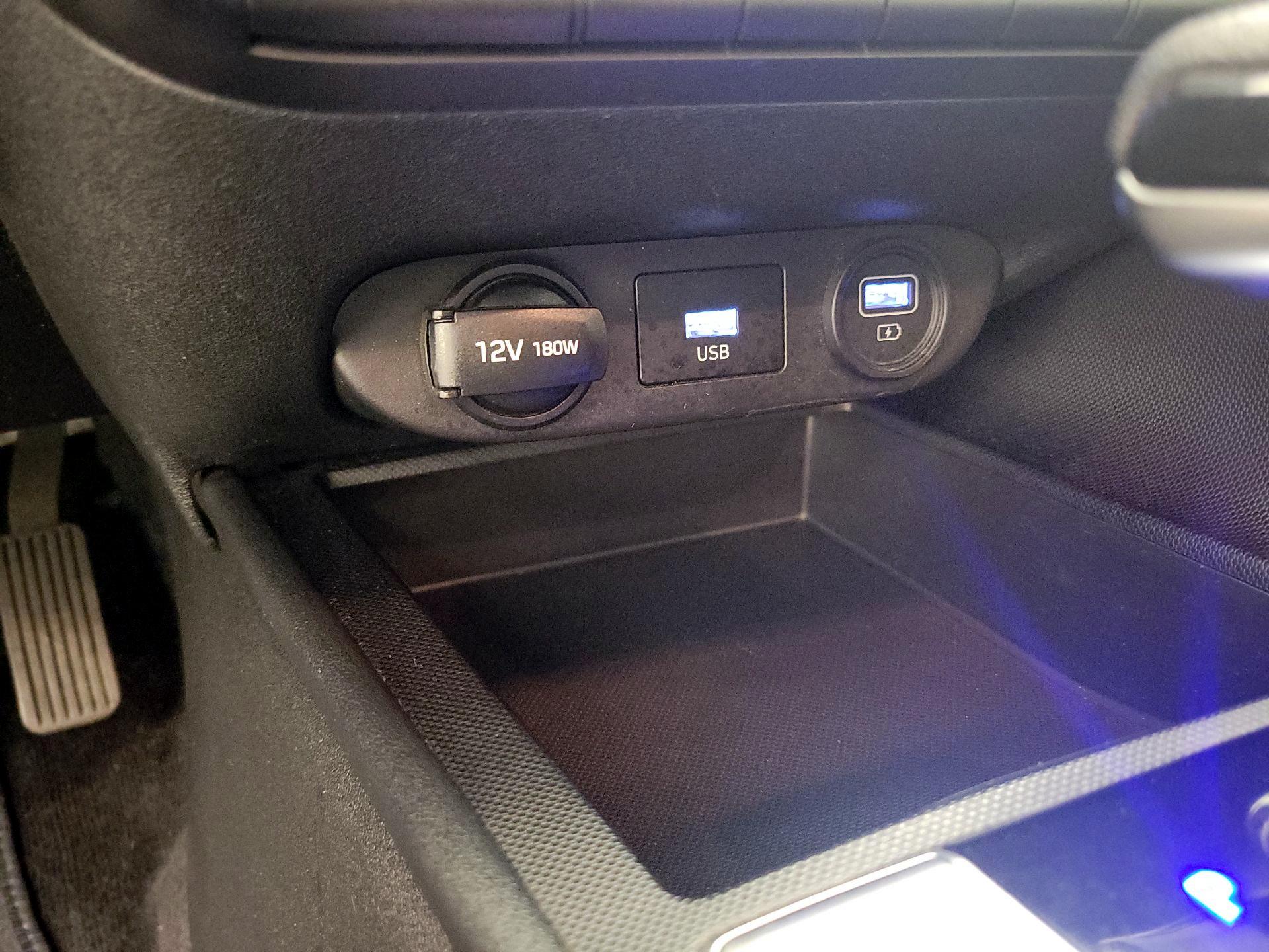 Thumbnail: 2022 Hyundai Elantra - 17