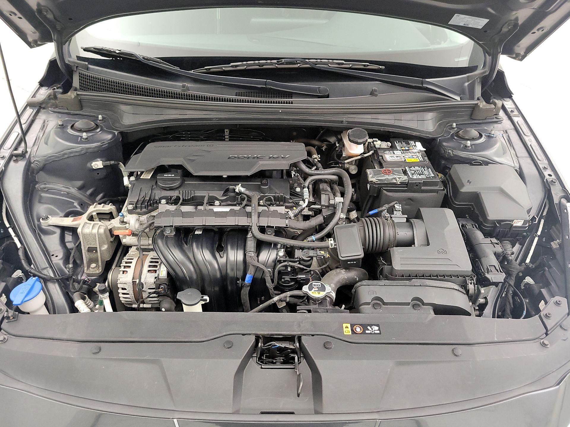 Thumbnail: 2022 Hyundai Elantra - 20