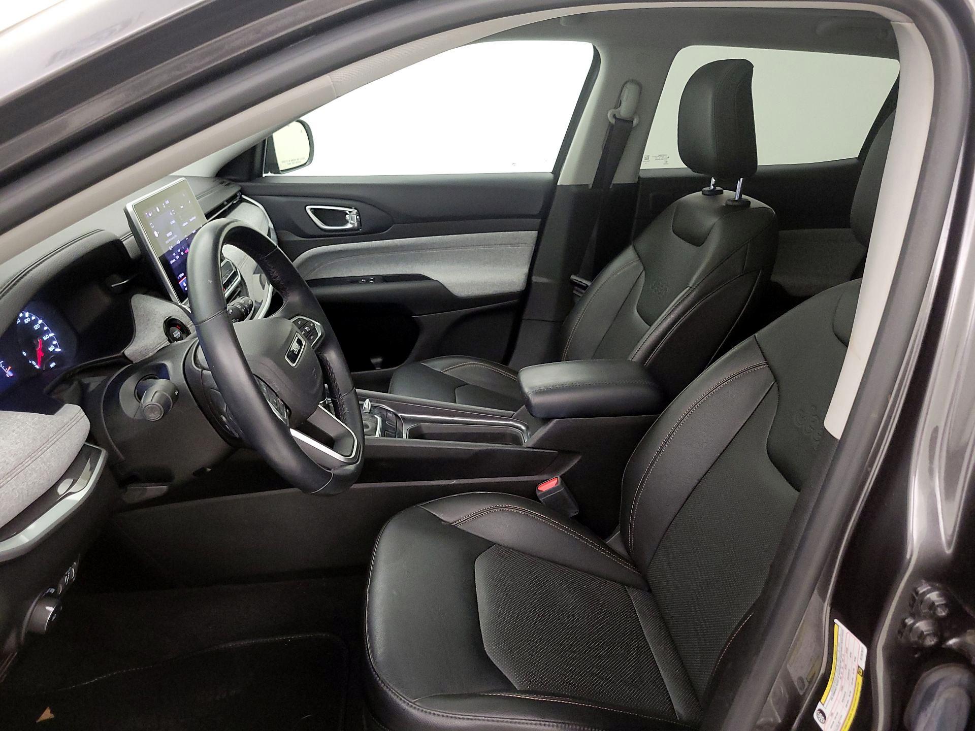 Thumbnail: 2022 Jeep Compass - 11