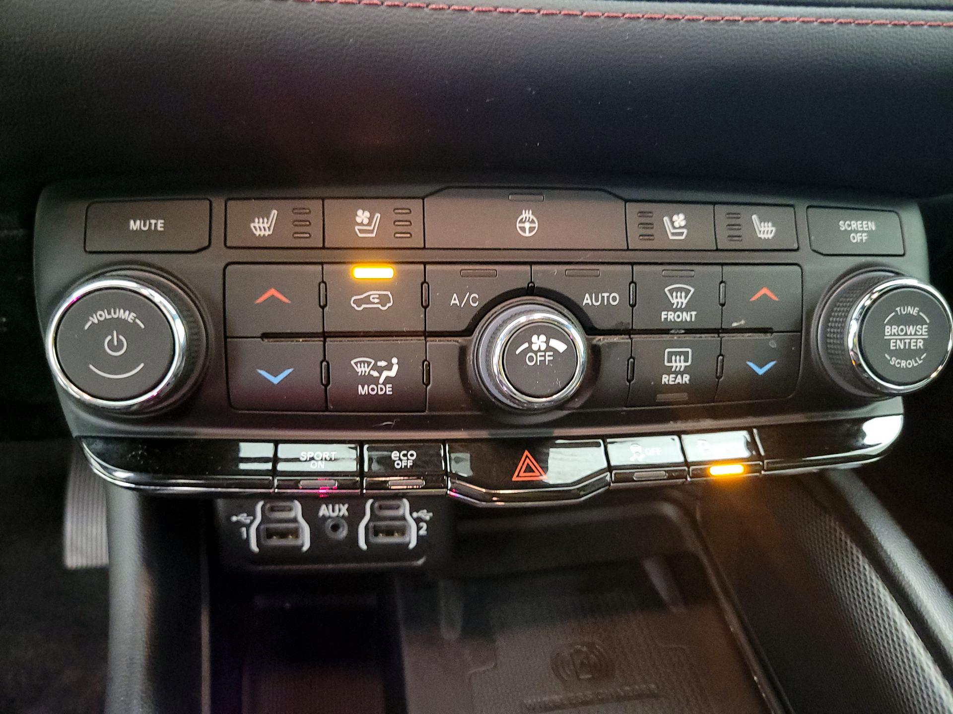 Thumbnail: 2022 Dodge Durango - 16